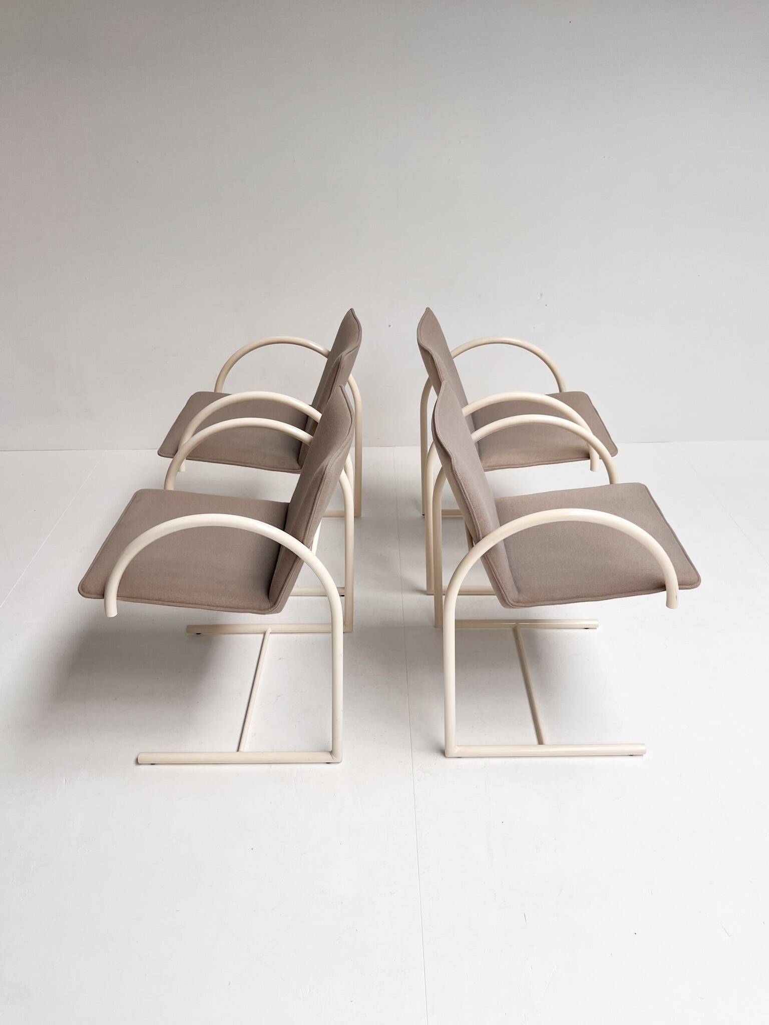Set of 4 Circle chairs by Boonzaaijer for Metaform, 1980s
