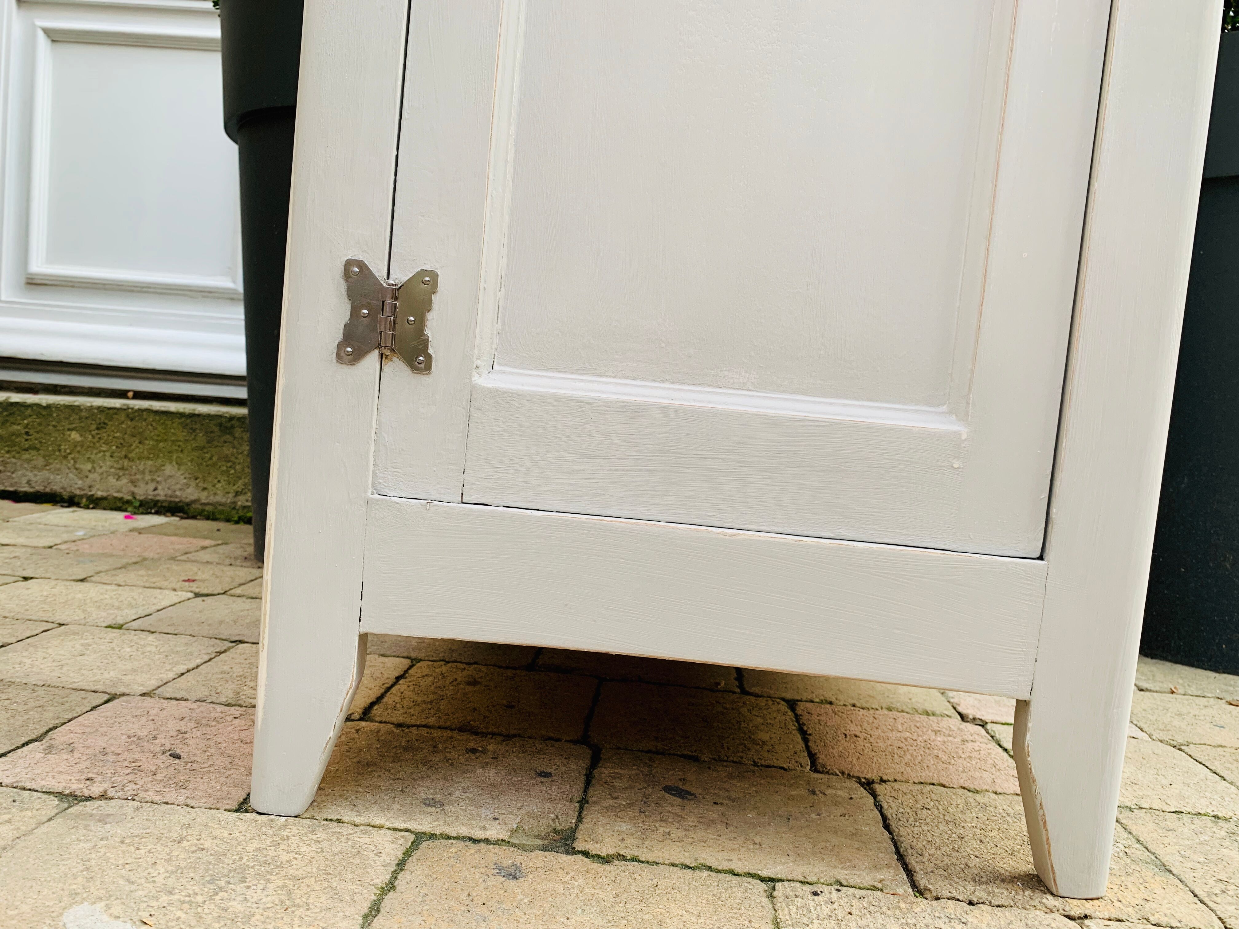 Parisian hat cabinet