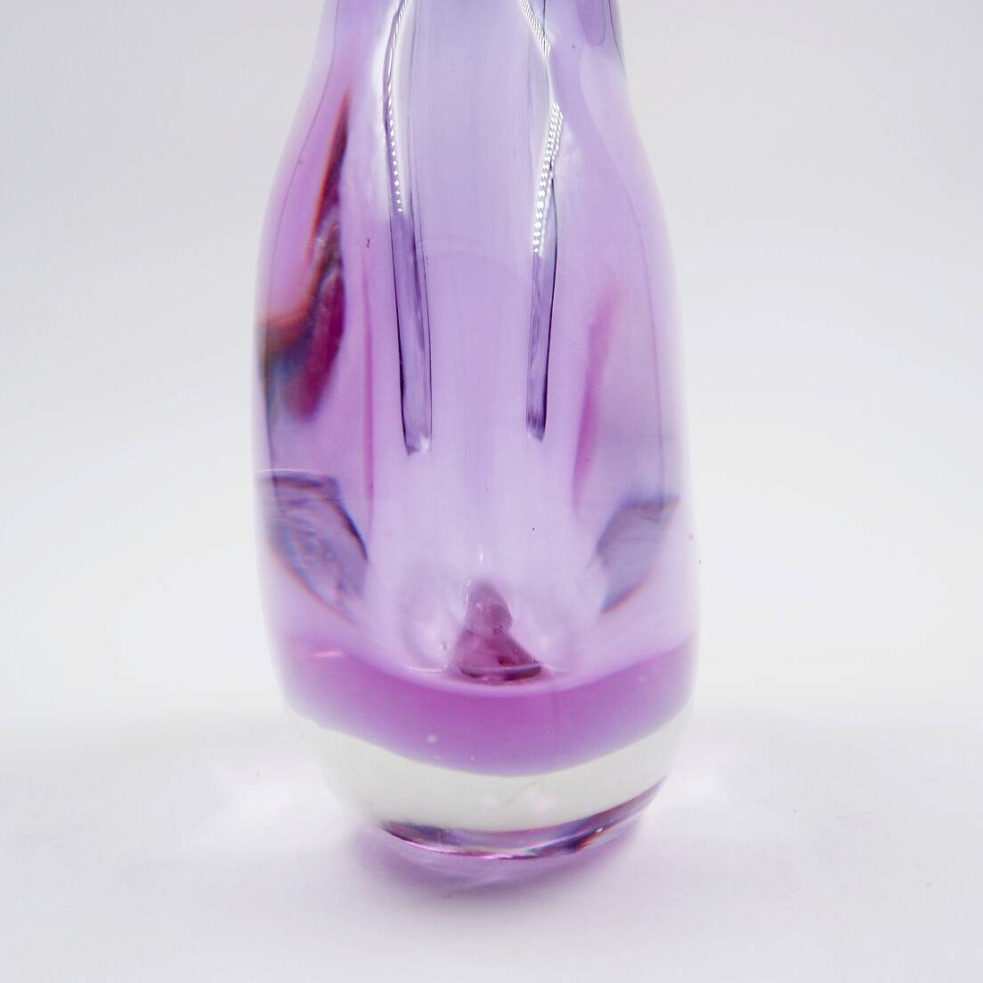Flacon à parfum en verre soufflé violet « Sommerso »