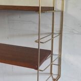 String wall shelf in gold metal and wood - 60s/70s