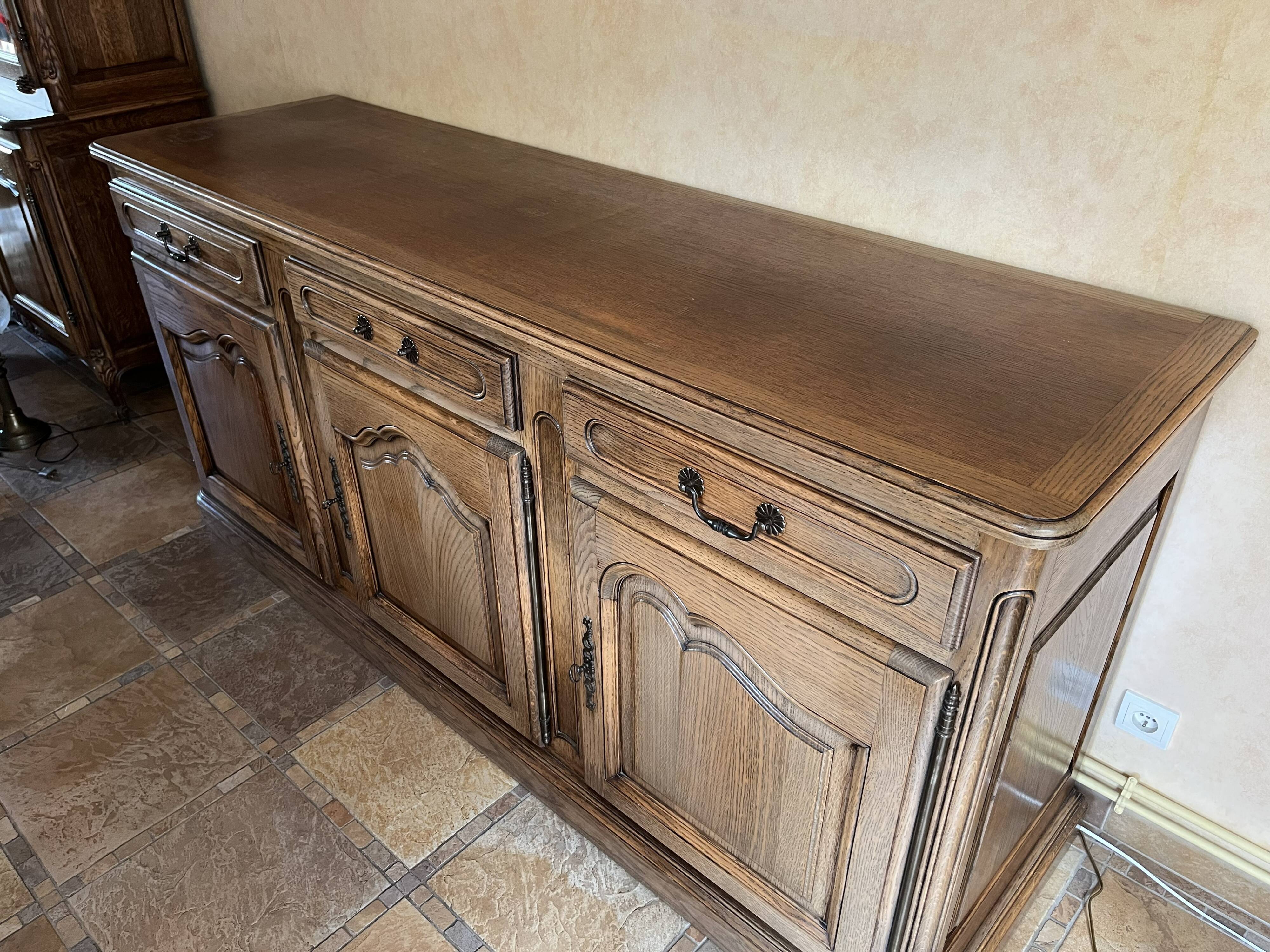 Buffet bas 3 portes en chêne