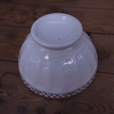Ancien bol en porcelaine côtelé blanc avec frise dorée