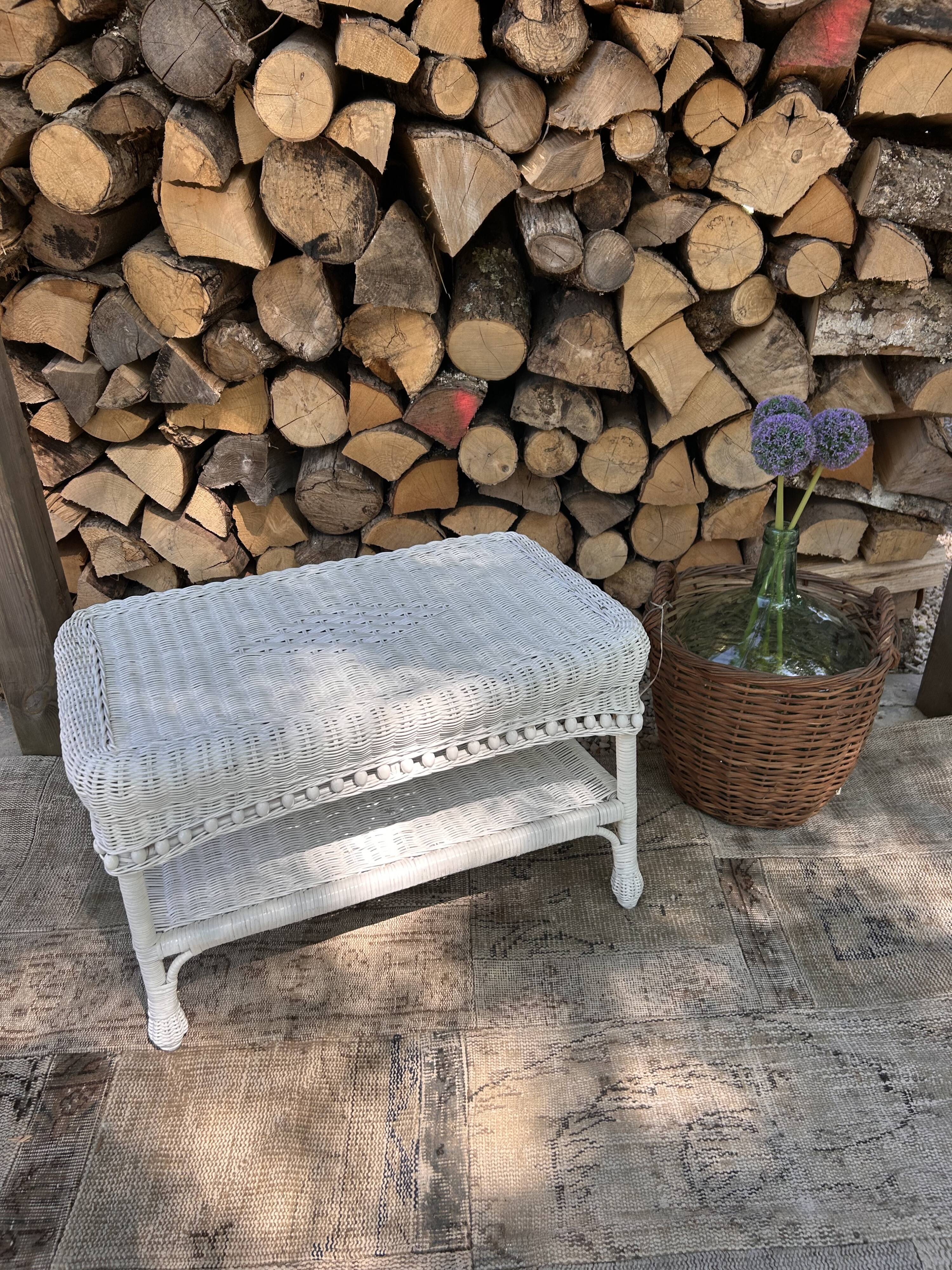 Table basse osier vintage blanche