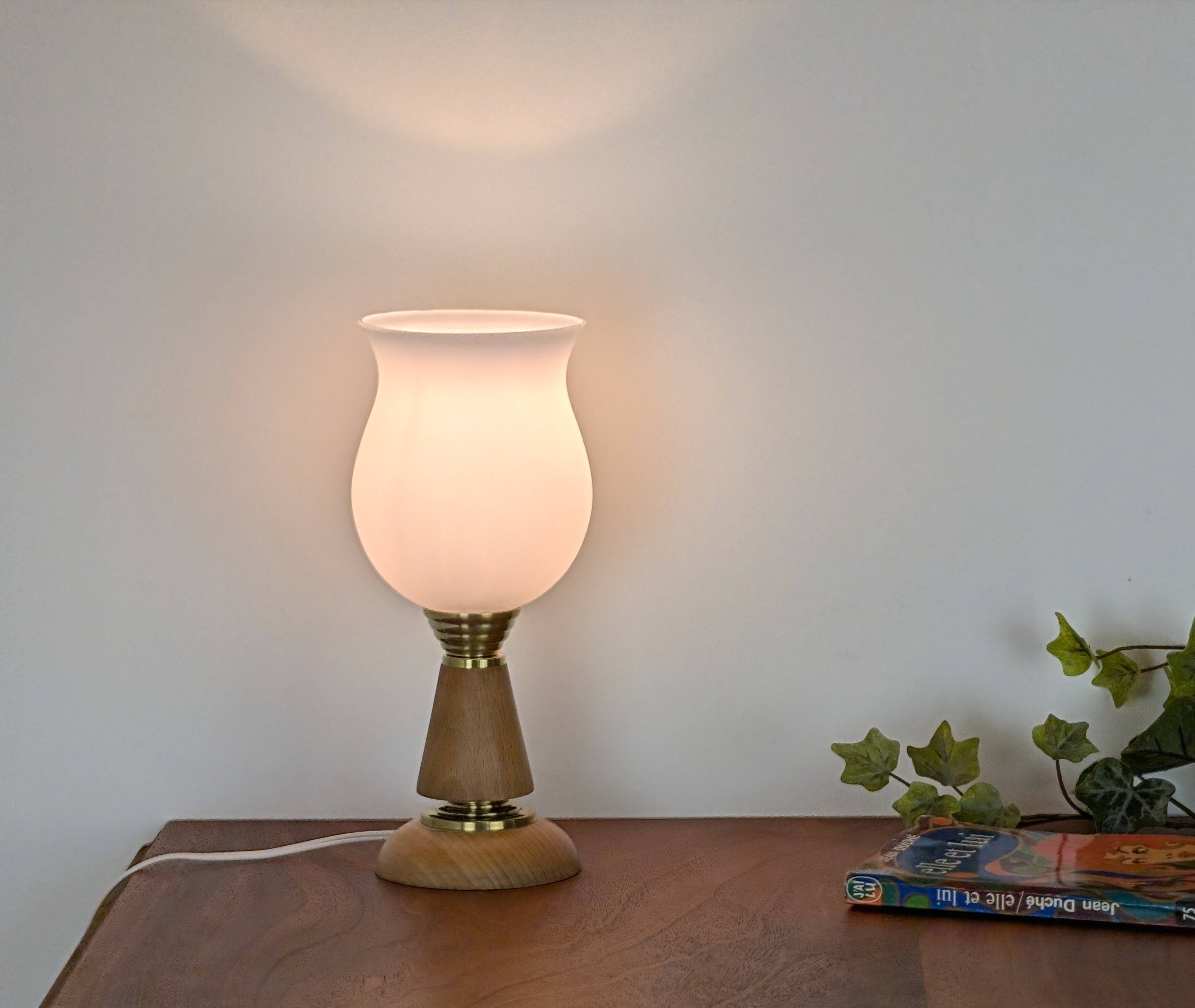 Lampe bois et opaline