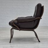 1970s, Scandinavian lounge chair in original condition, brown leather, dark bent wood.