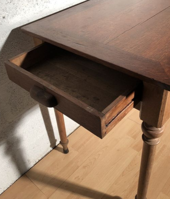 Table vintage bois avec tiroir et tablette