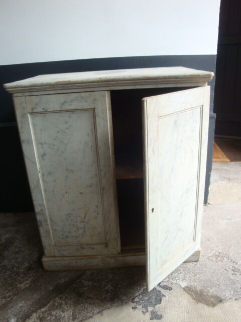 Marble effect buffet