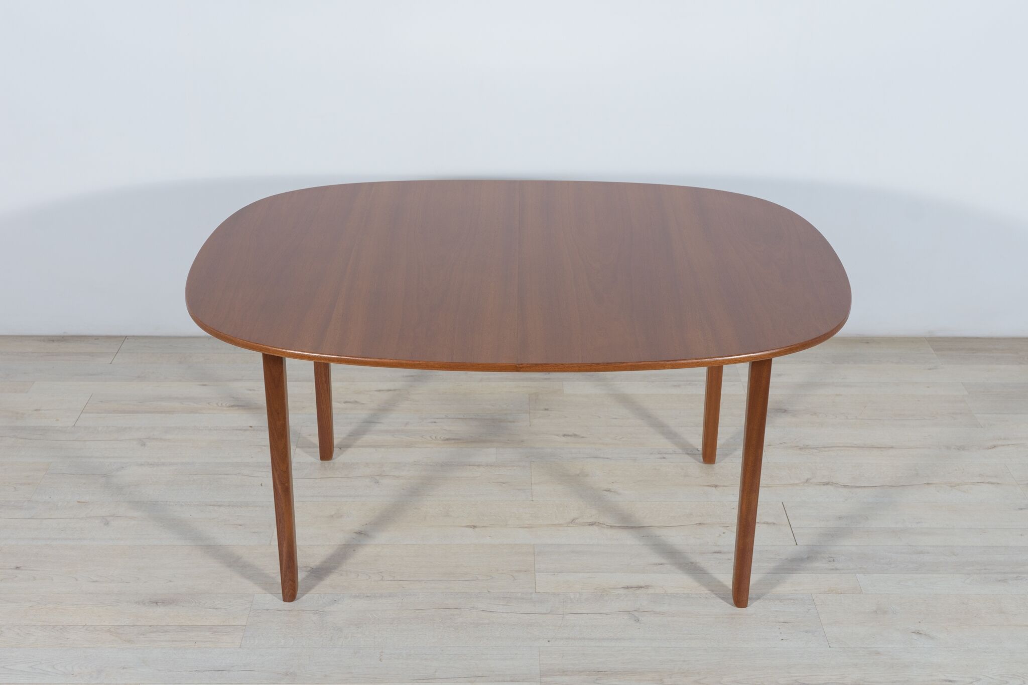 Table à manger danoise par Ole Wanscher pour Poul Jeppesens Møbelfabrik, années 1960