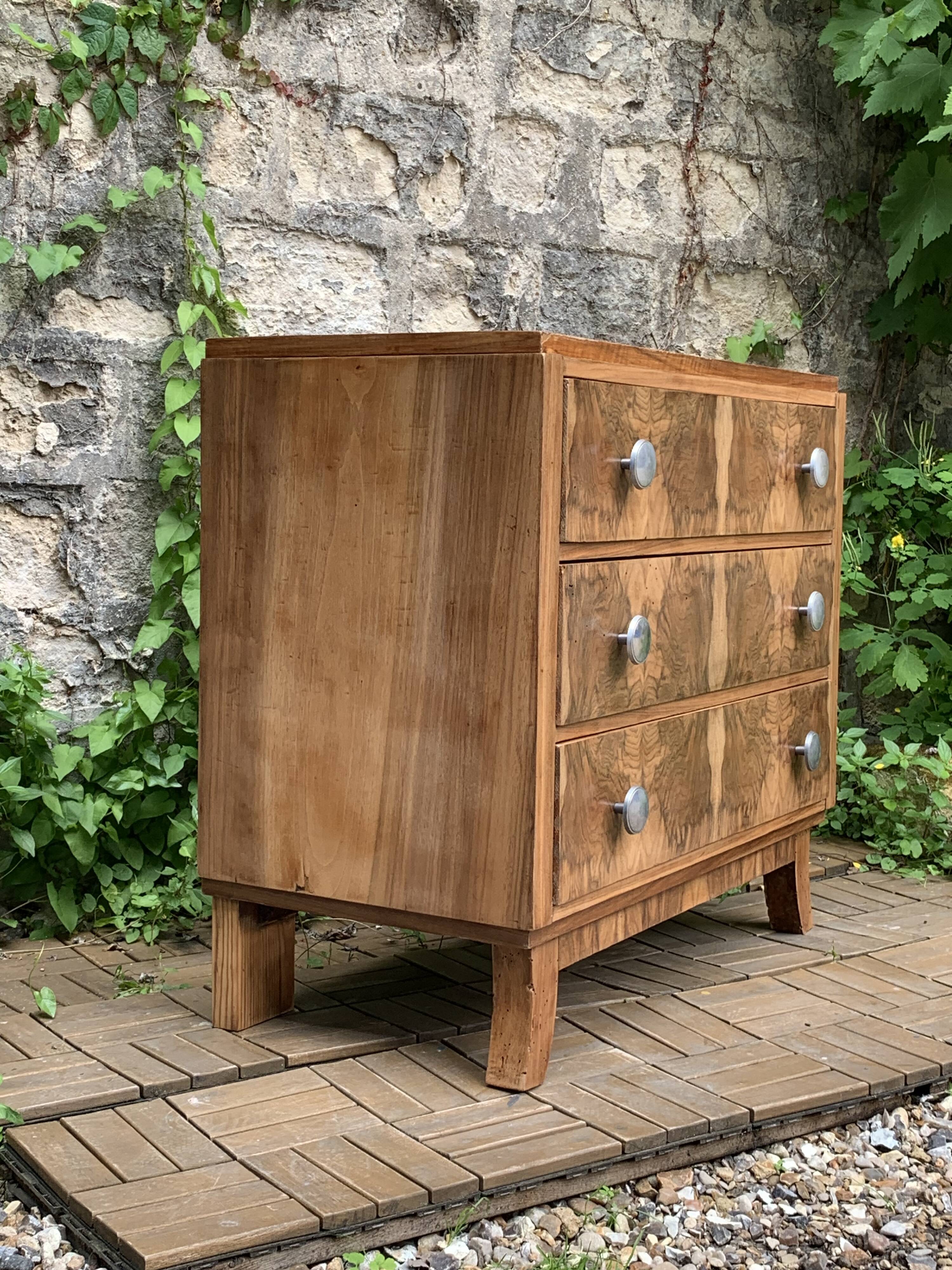 Art Deco chest of drawers in raw walnut burl
