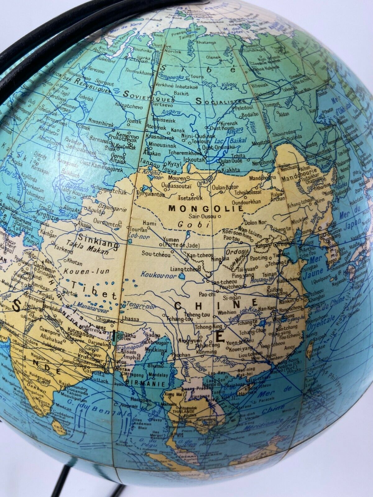 Globe girard and cardboard bar plastifies 1950 1960 pied metal