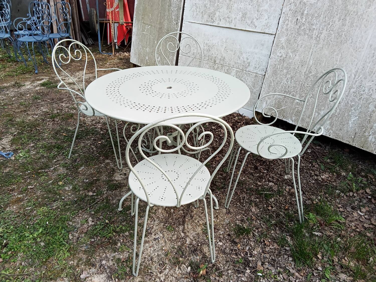 Green garden furniture