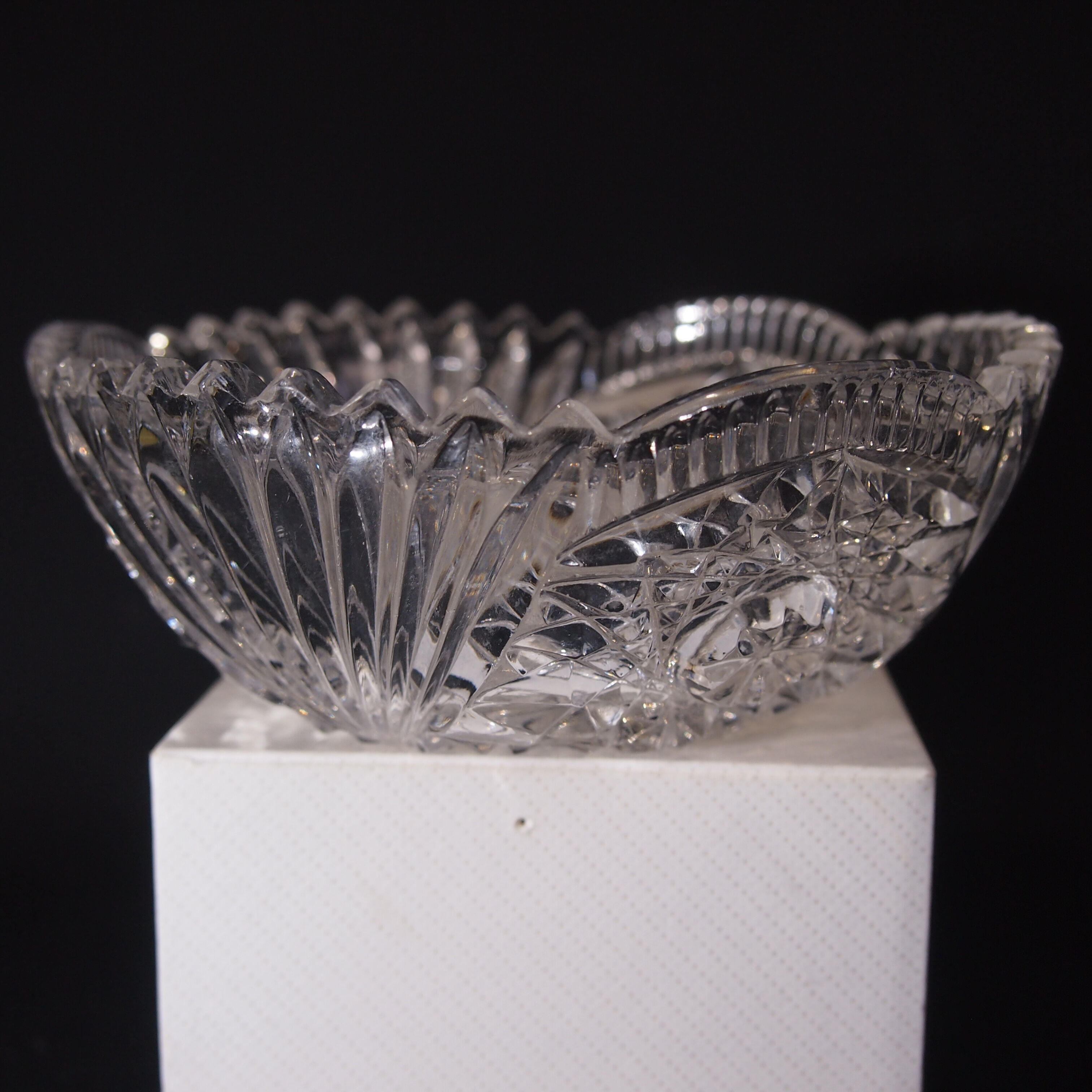 Paire de coupelles cristal taillé