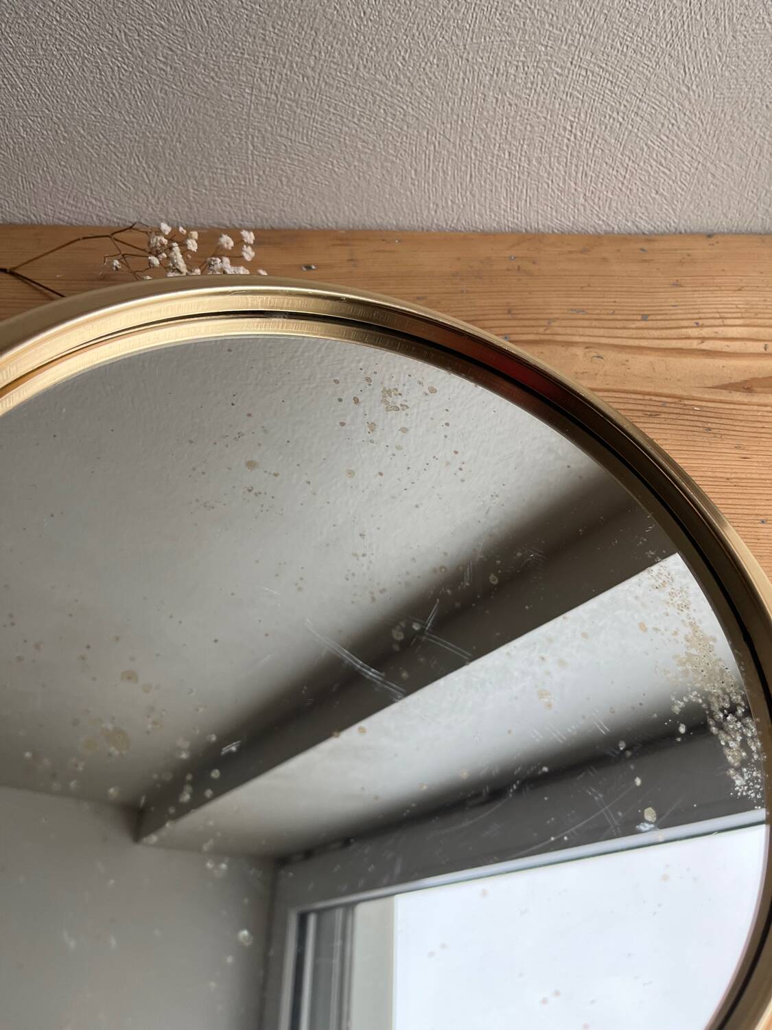 Vintage round gold mirror