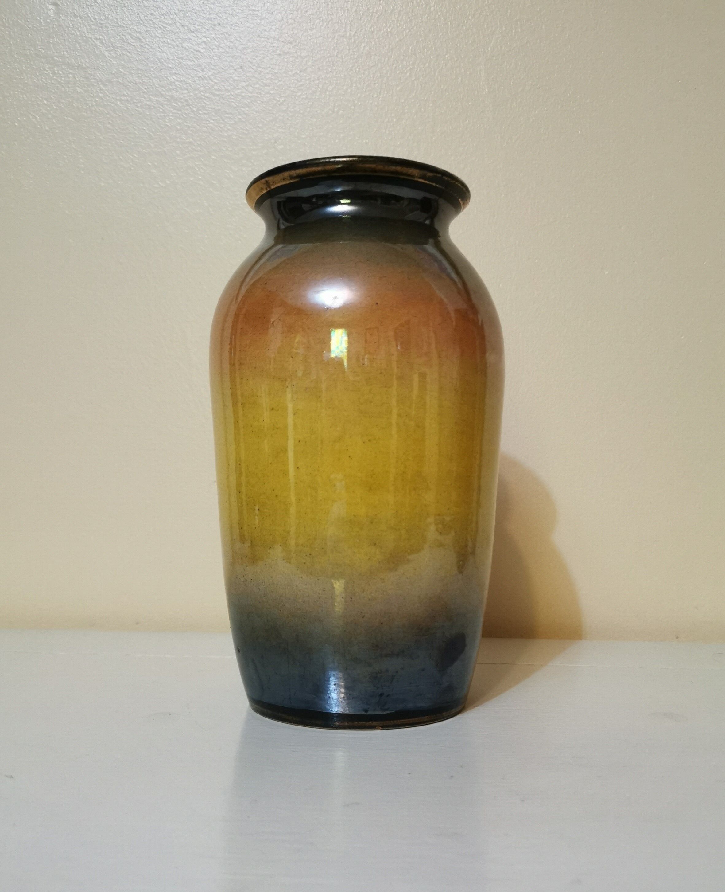 Porcelain vase by Capoa