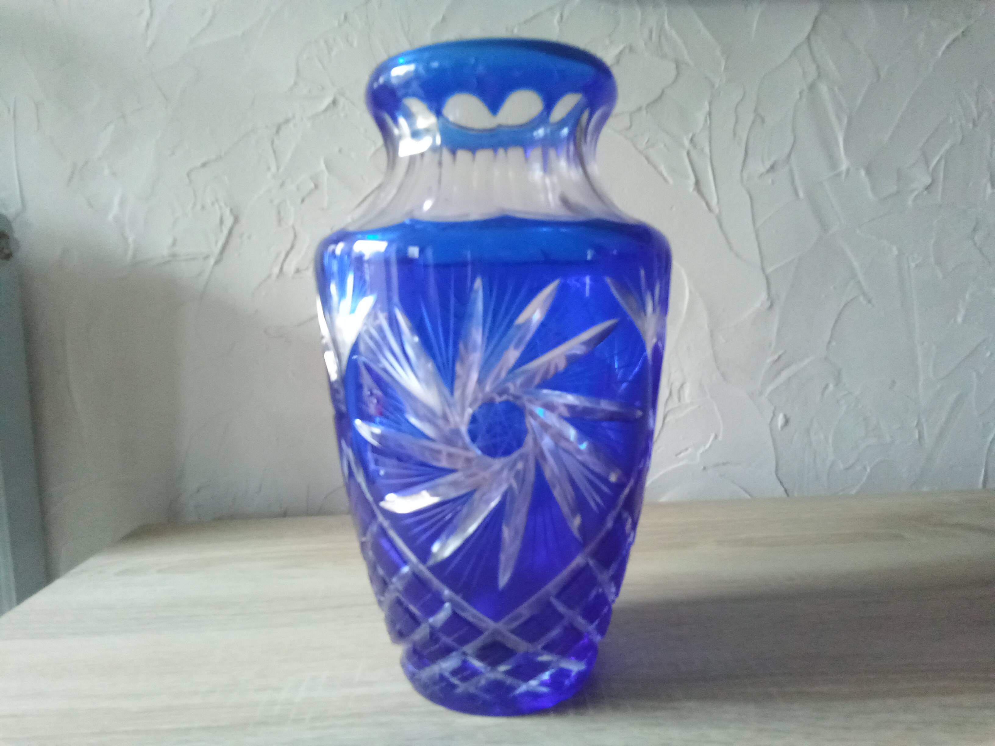 Remarkable and imposing crystal vase from Saint Louis Art Deco 1940/1950.