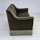 Canapé 3 places danois des années 1970, velours vert, bois de hêtre.