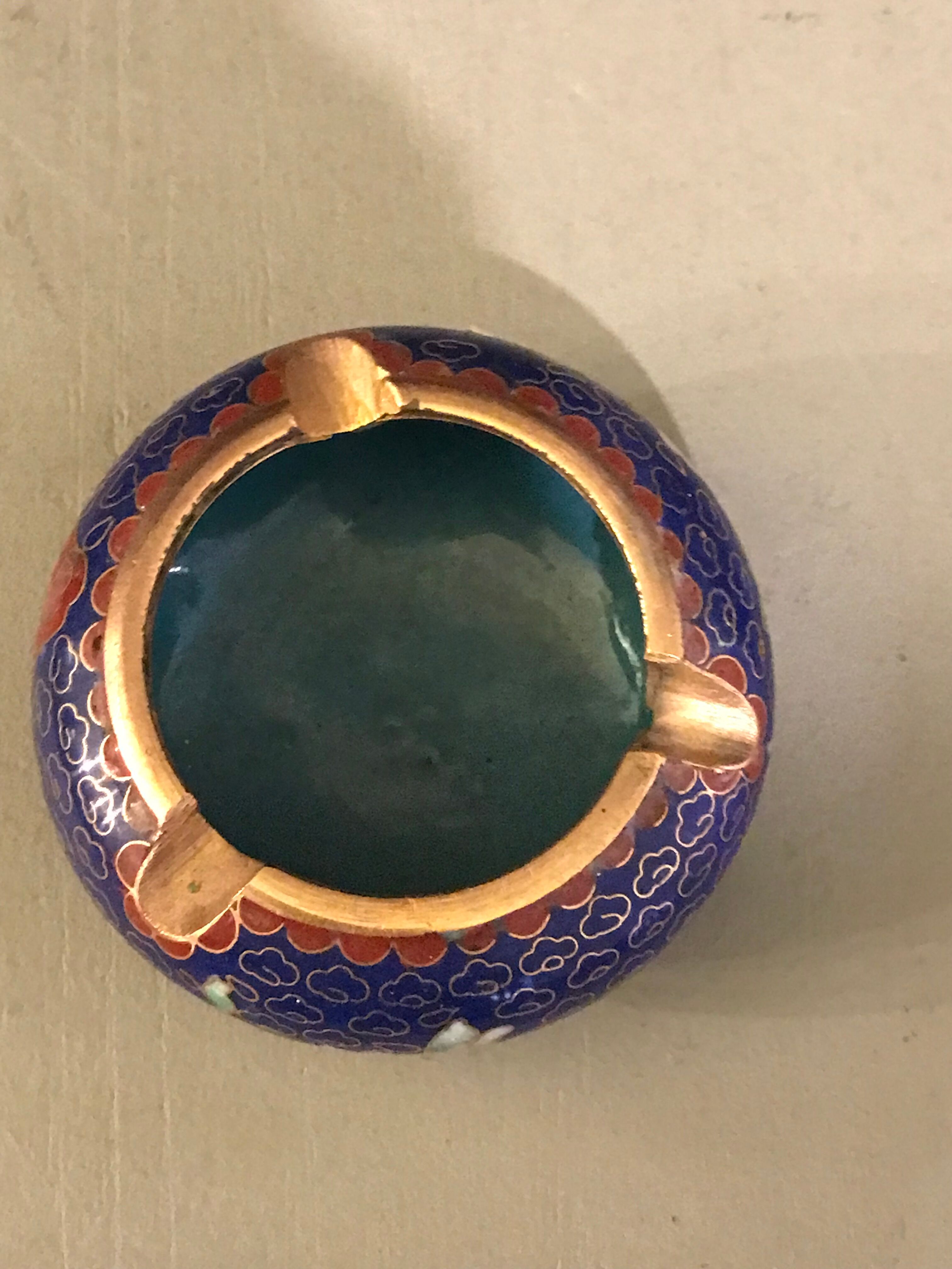 Old ashtray in cloisonné enamel japanese floral decoration