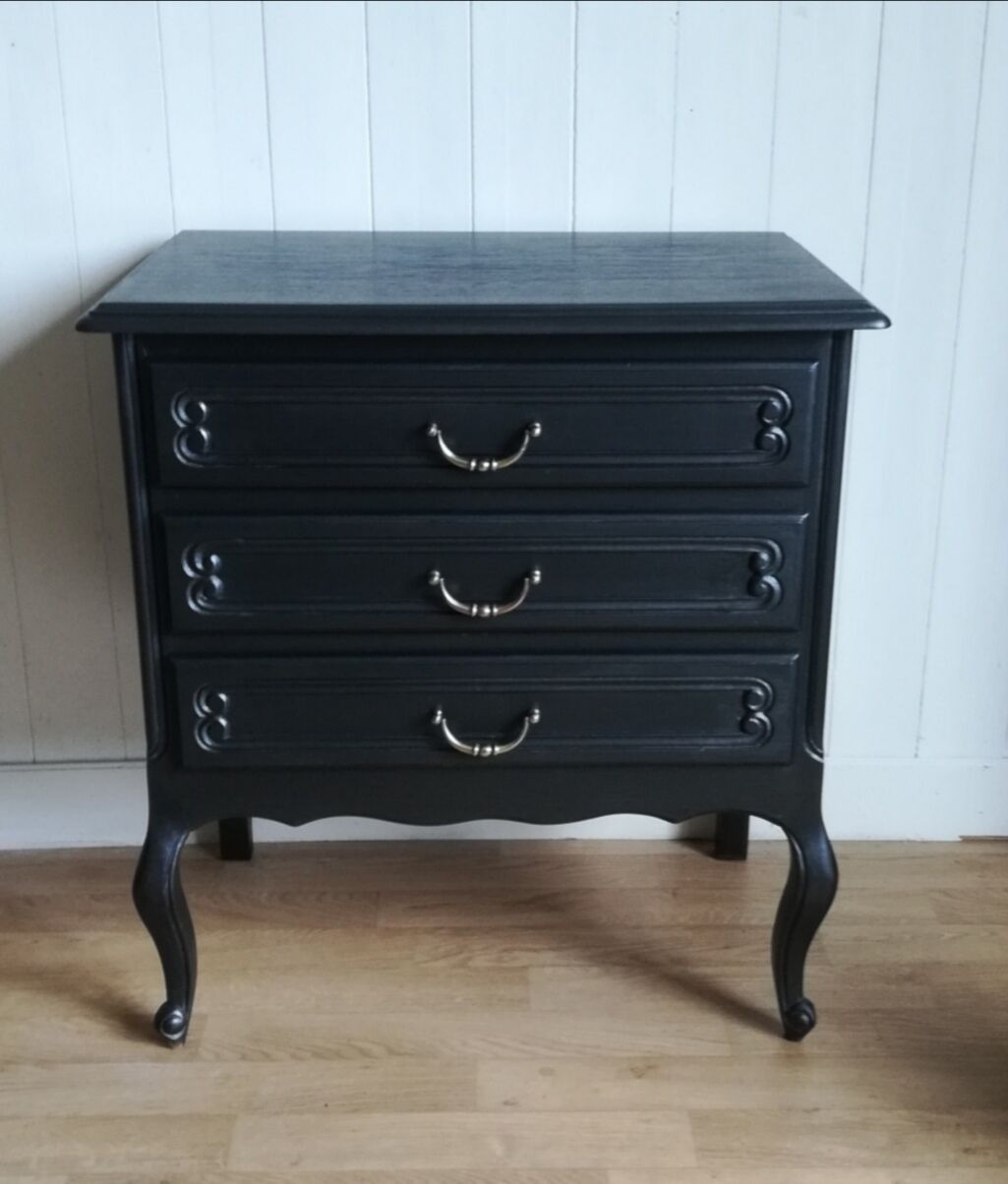 3 drawer chest of drawers