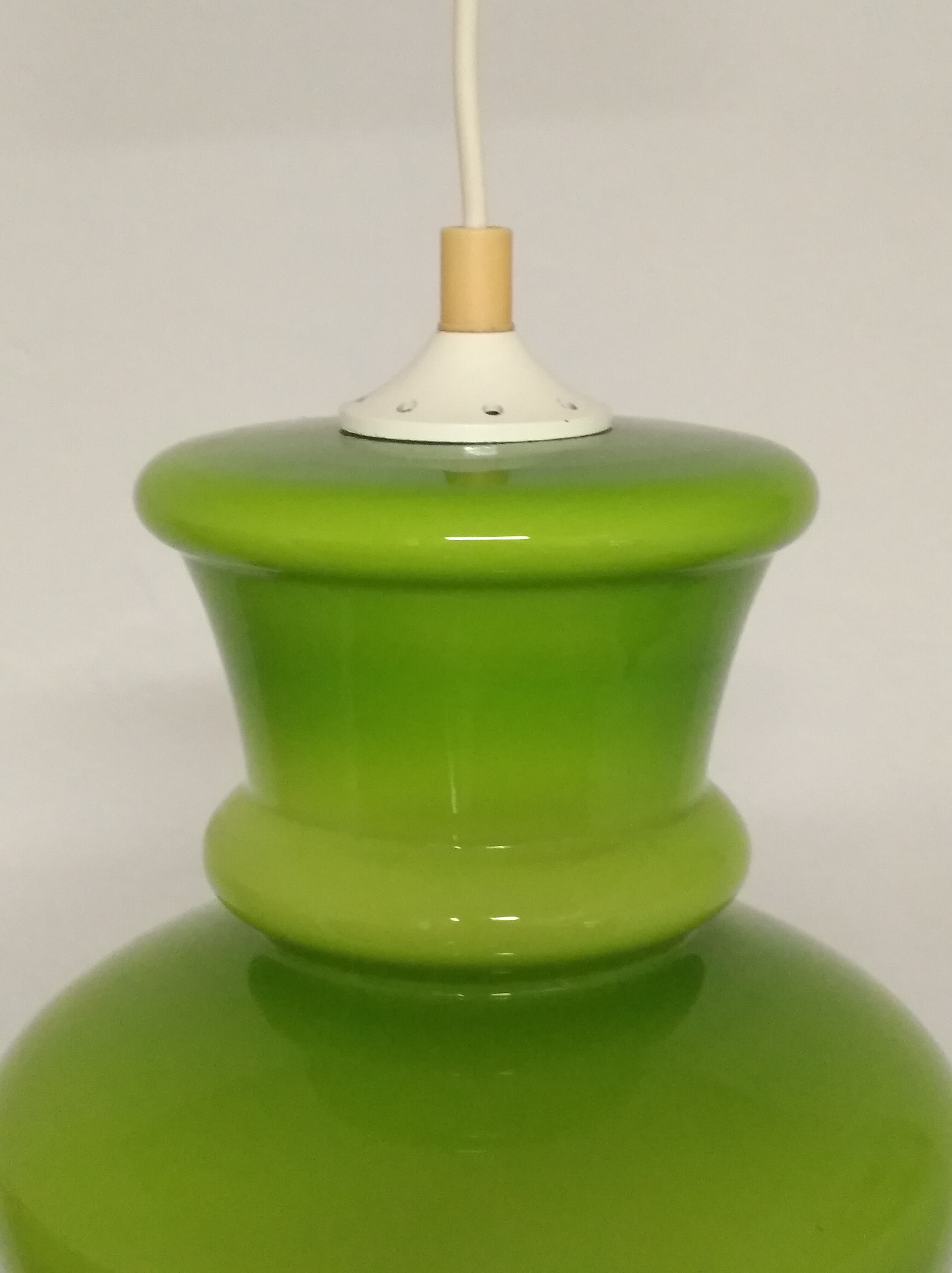 Hanging in opaline 70s