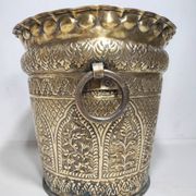 Vase en bronze. Espagne, années 1980.