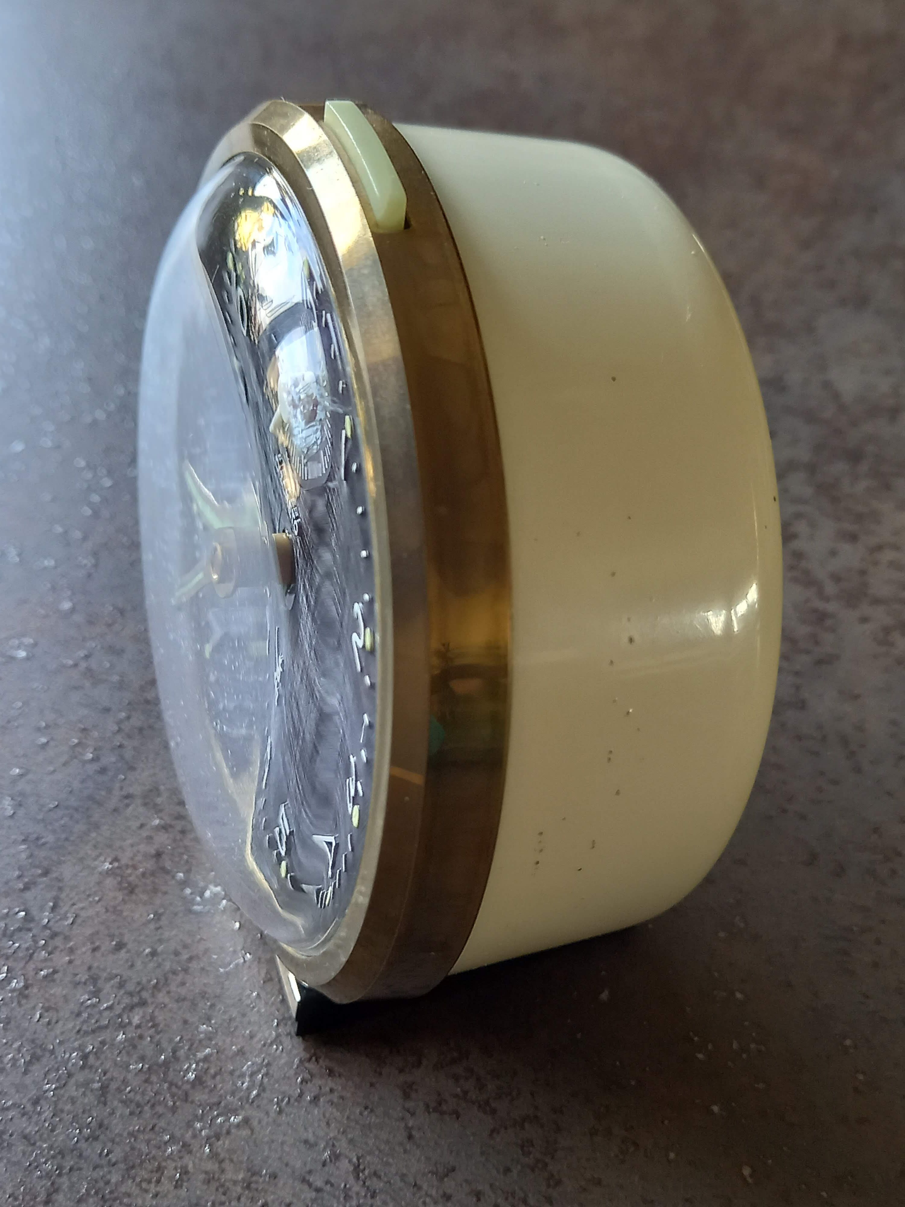 Jaz Discreto alarm clock