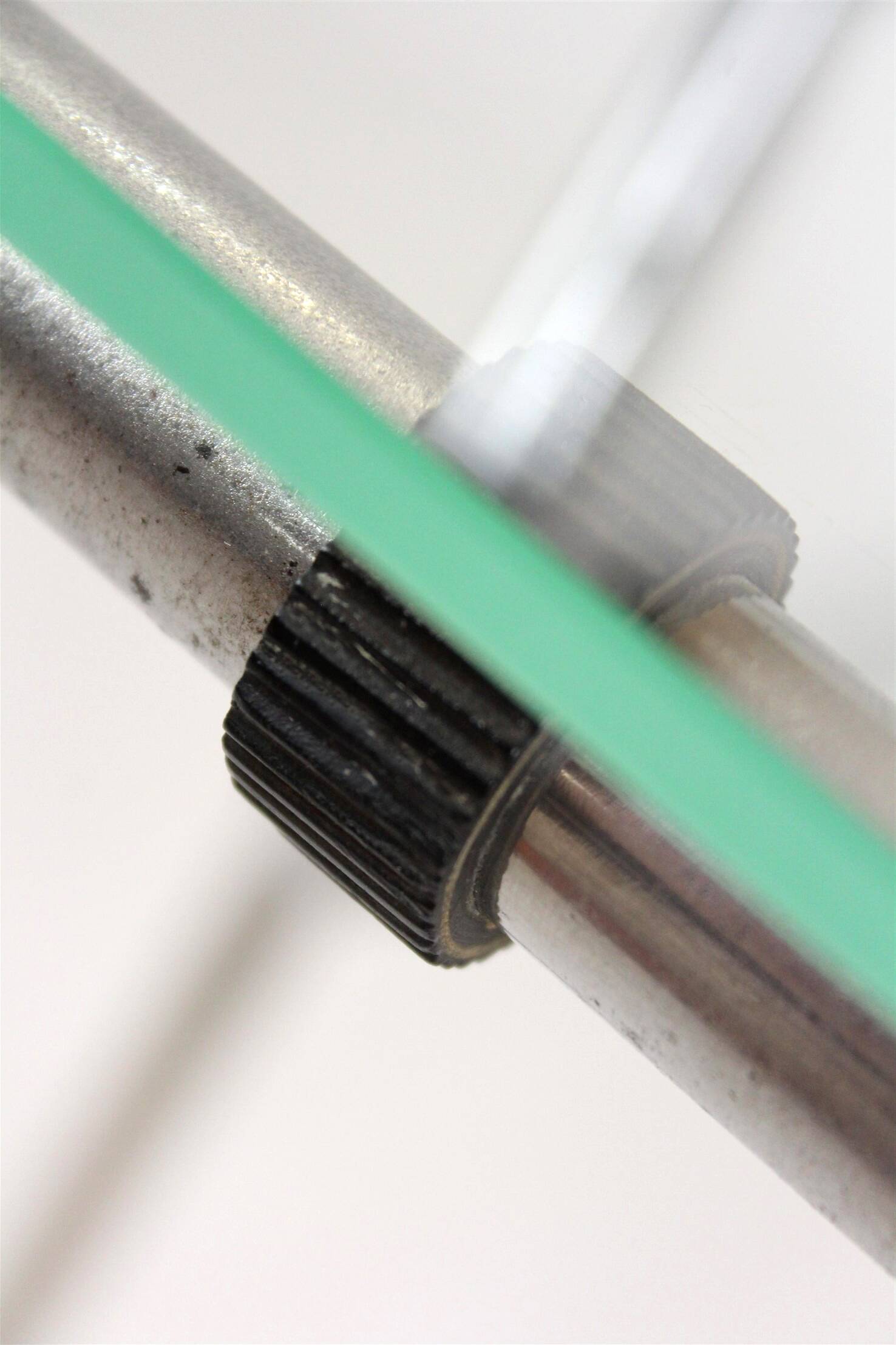 Large Bauhaus Functionalist Plant Stand in Chromed Steel and Glass, Former