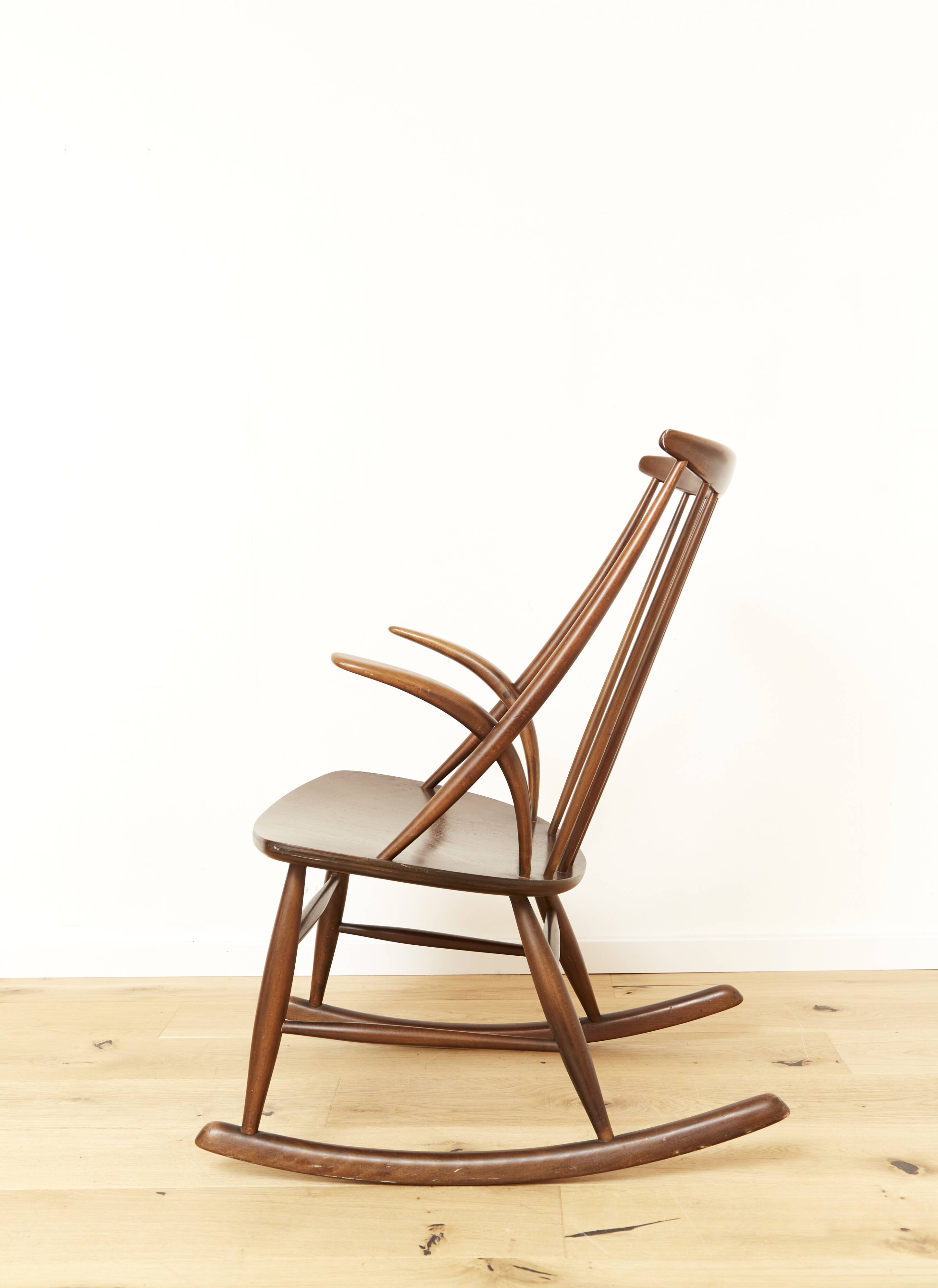 Chaise à bascule Illum Wikkelsø "IW3" pour Niels Eilersen
