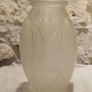 Art Deco molded and satin-finished glass vase, circa 1930