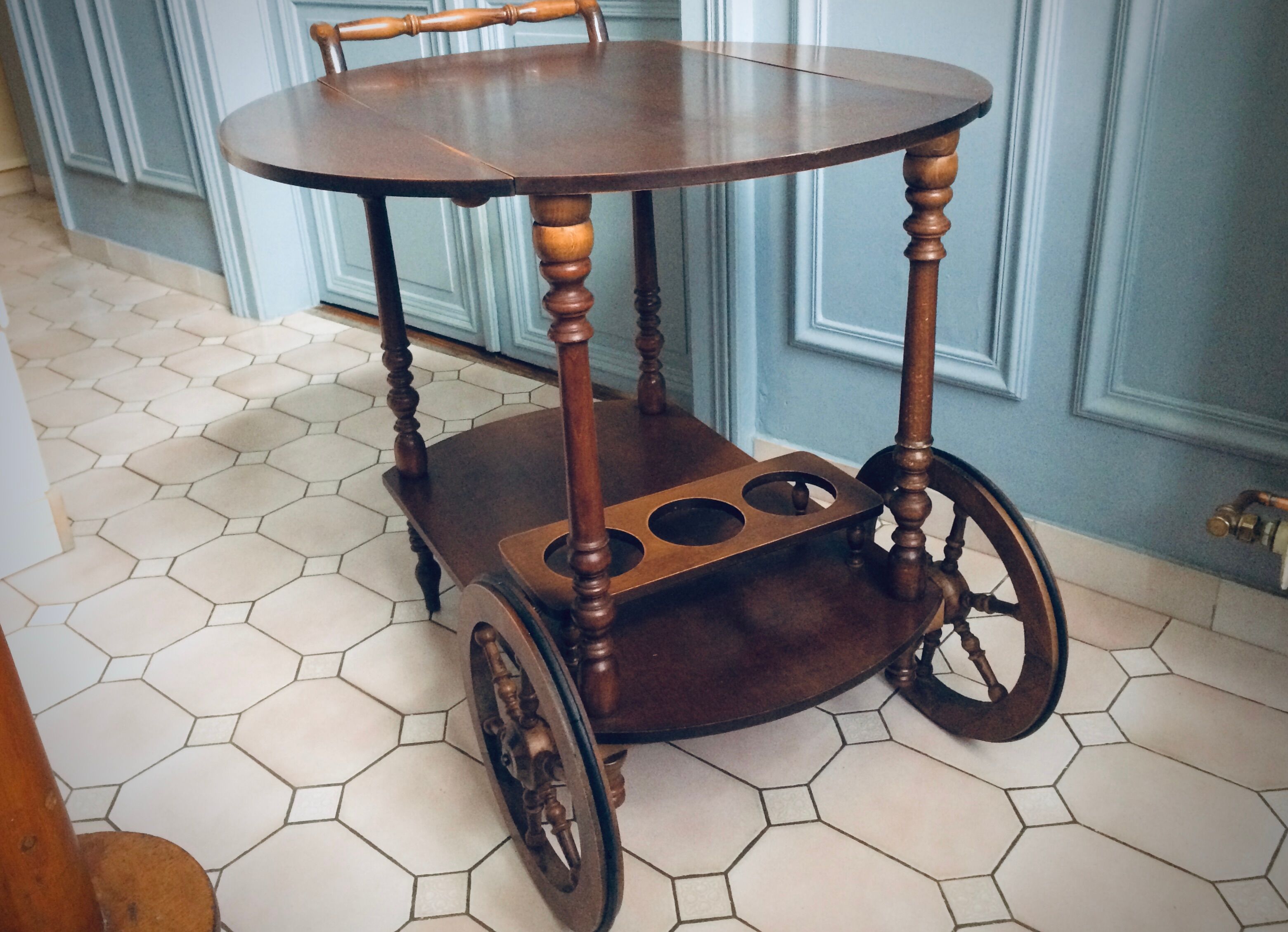 Vintage and folding trolley aperitif-table