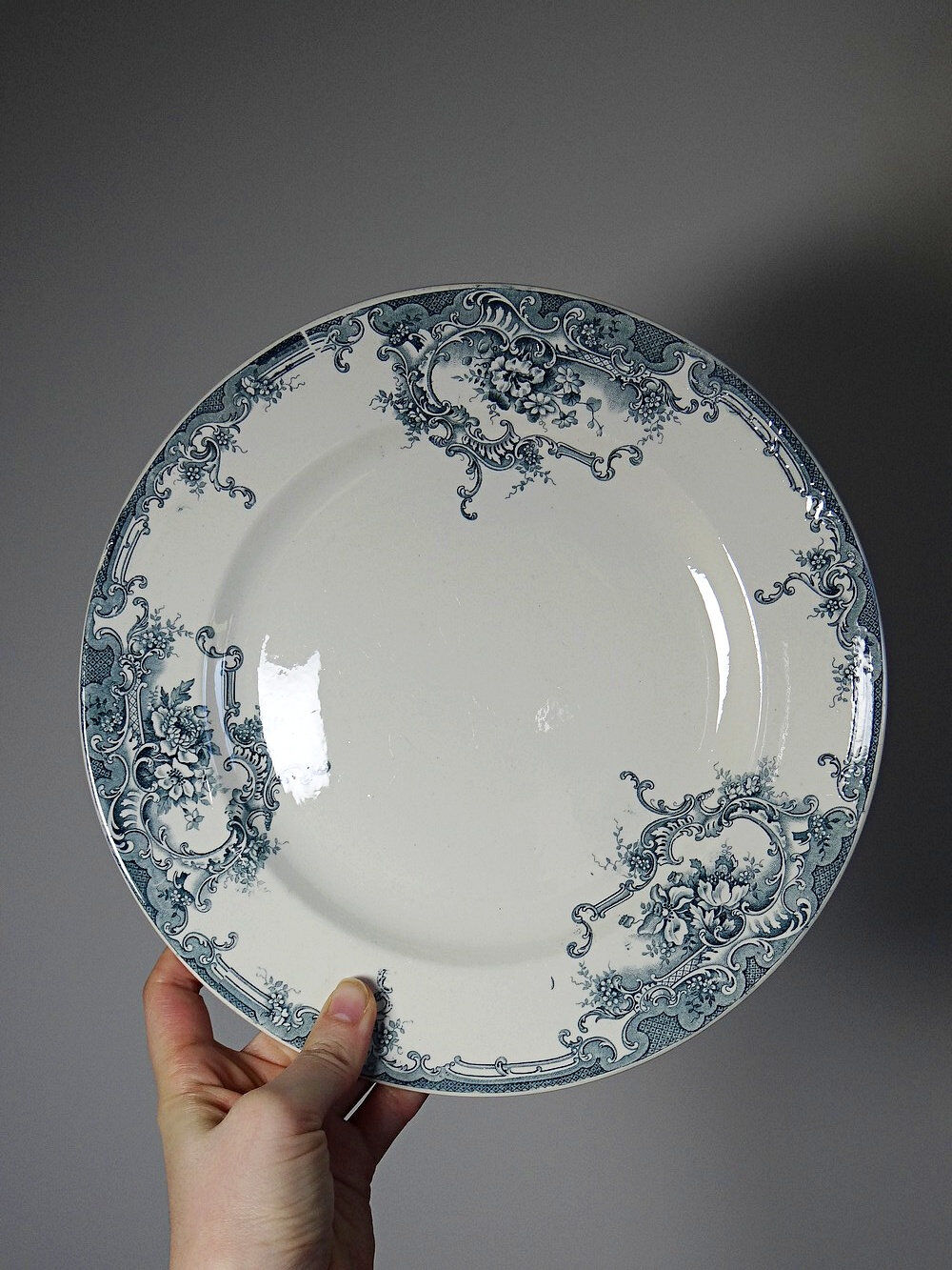 6 antique Boch Frères Keramis plates, Dauphin model, blue decoration, 19th-20th century.