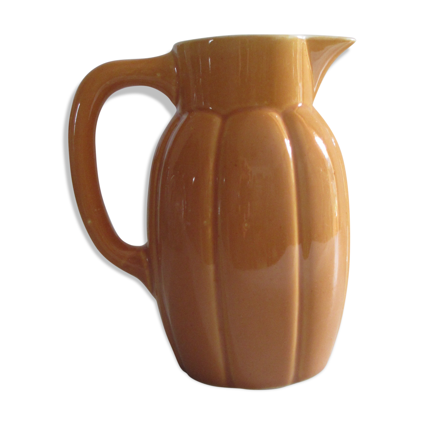 Pitcher in earthenware