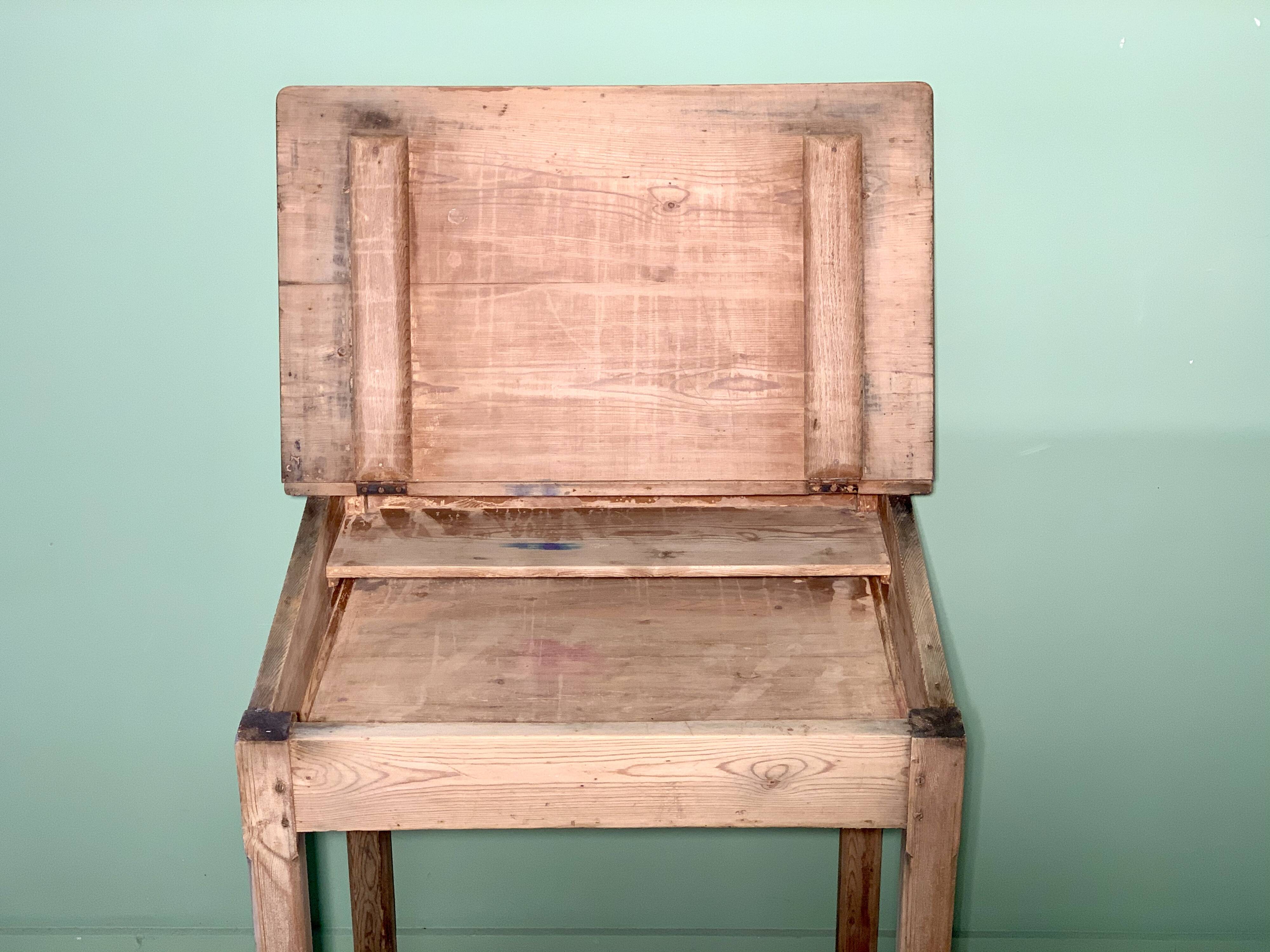 Bureau d’écolier années 50