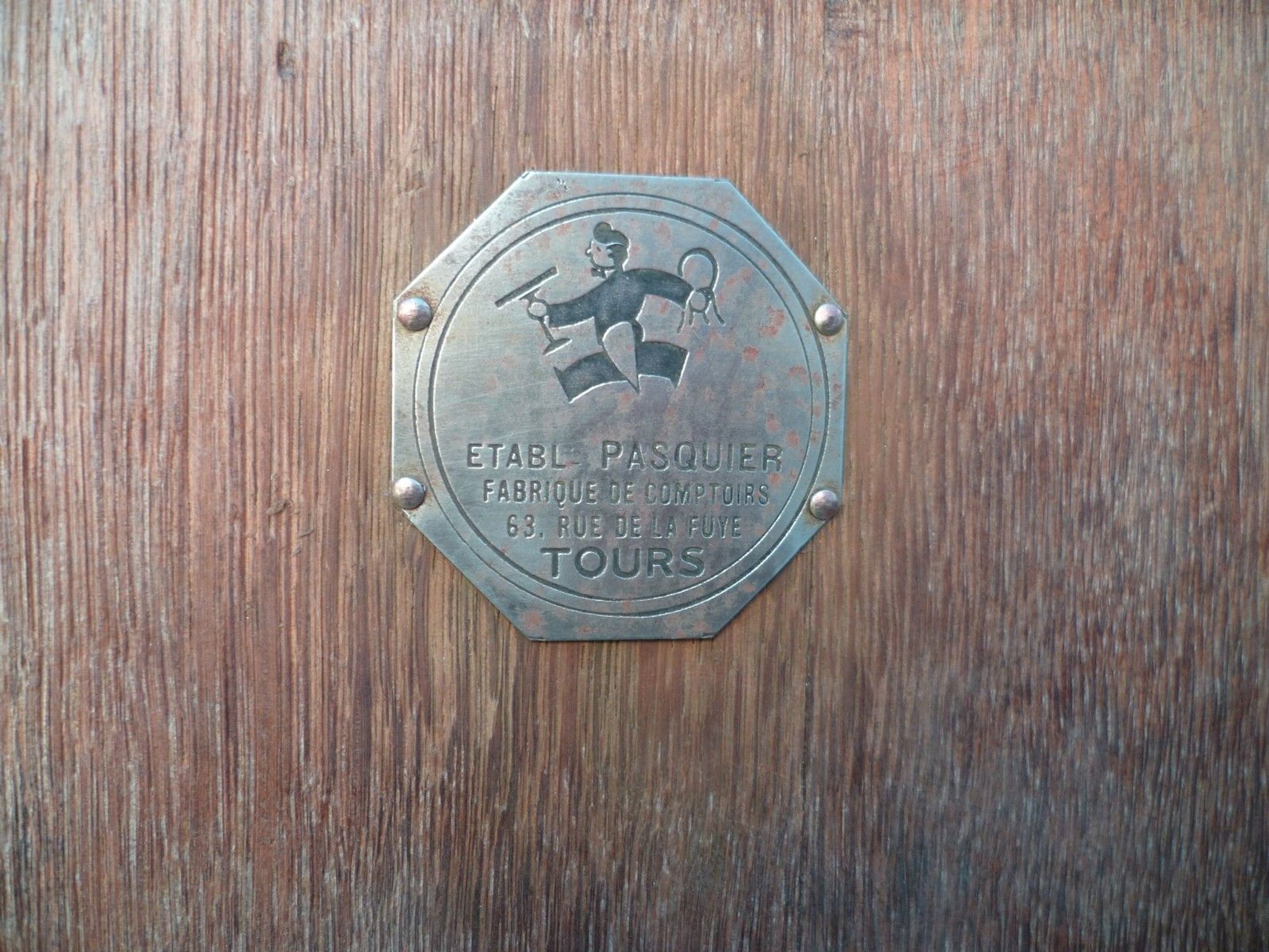 Furnished cooler of profession trade brewery in late XIX century oak bar