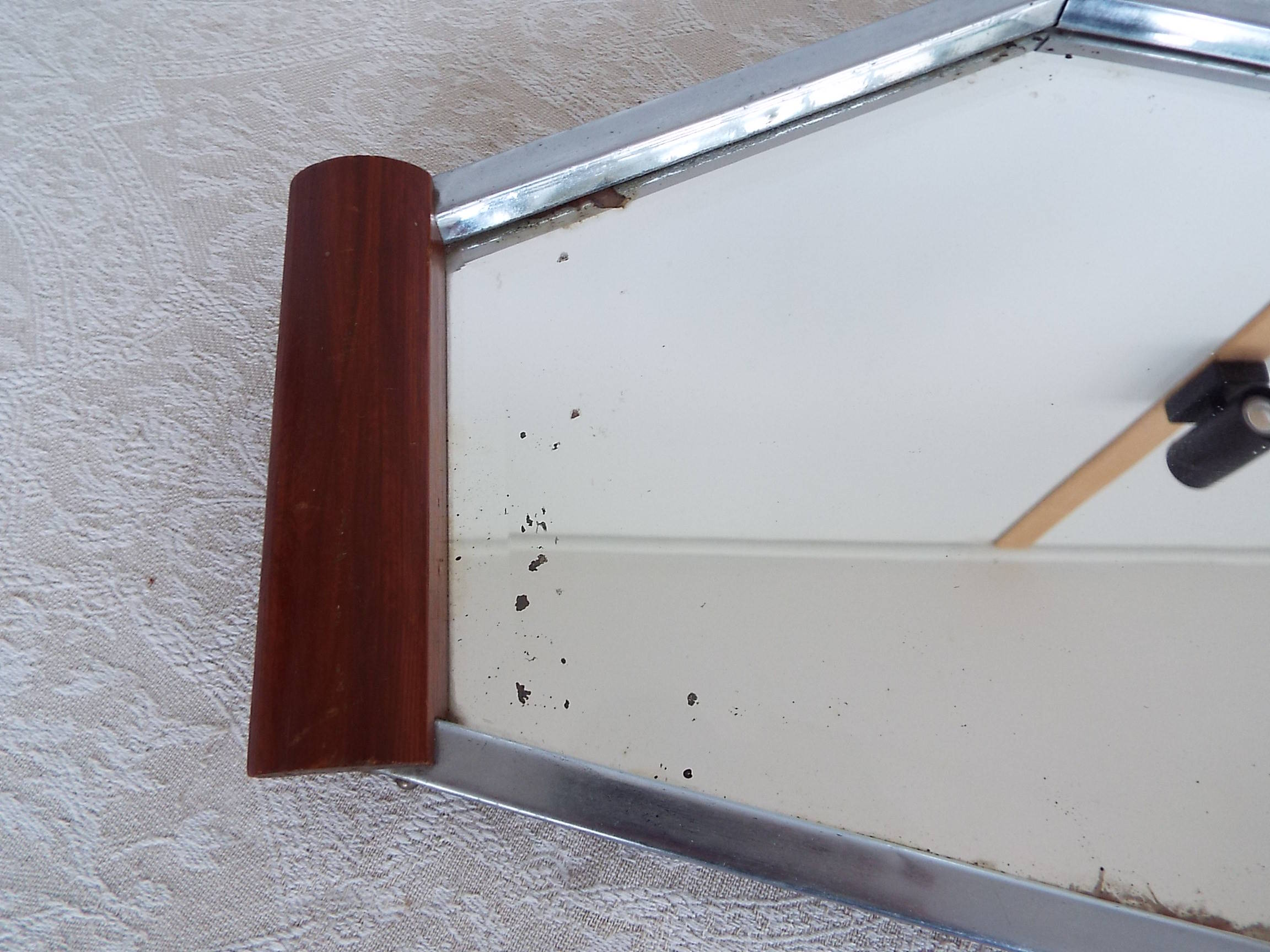 Hexagonal mirror tray