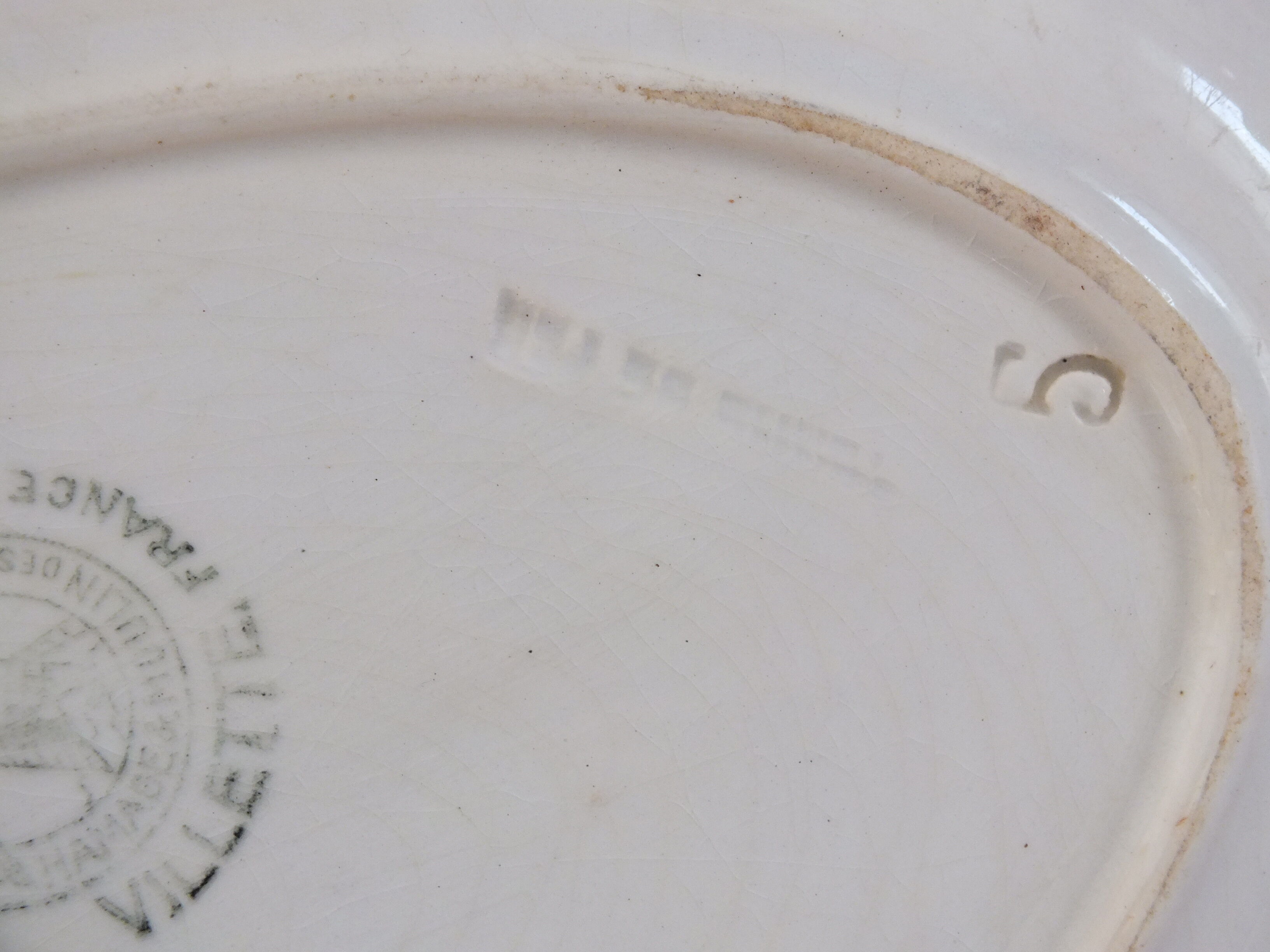 Oval dish Moulin des Loups service Villette en Terre de Fer