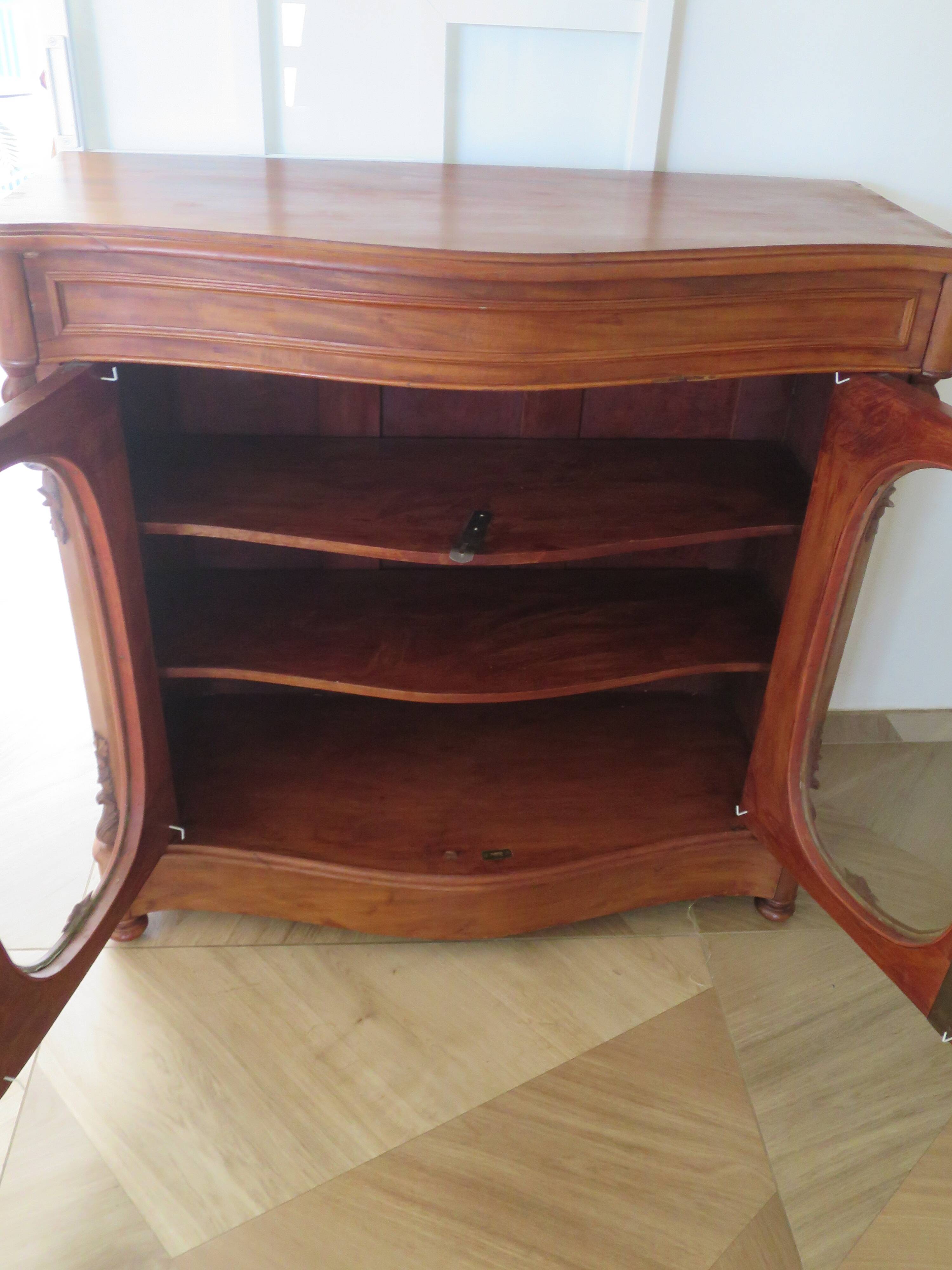 Curved showcase library carved wood 2 doors mahogany English style