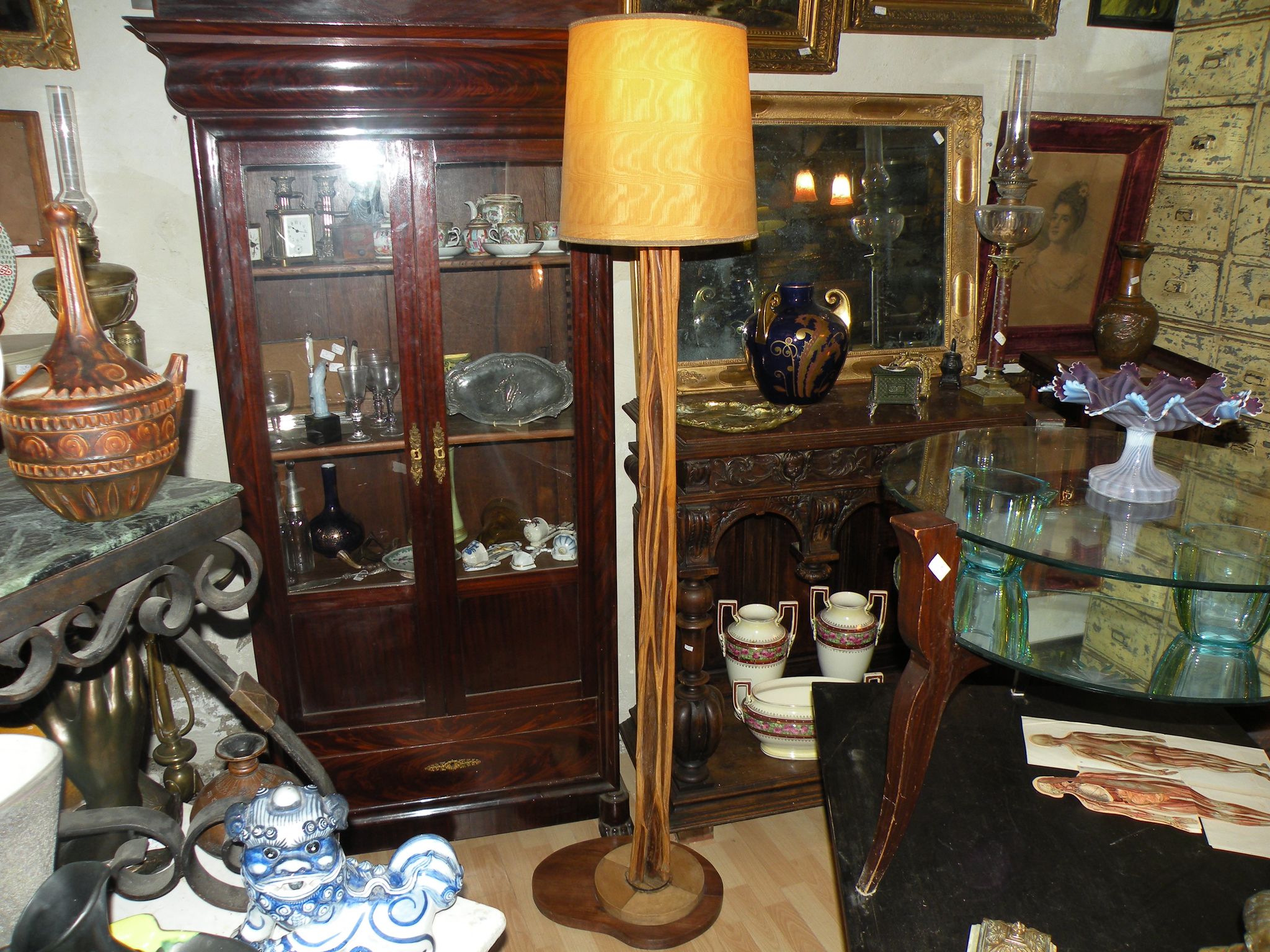 Lampadaire en bois Naturel Exotique 1950, 1960