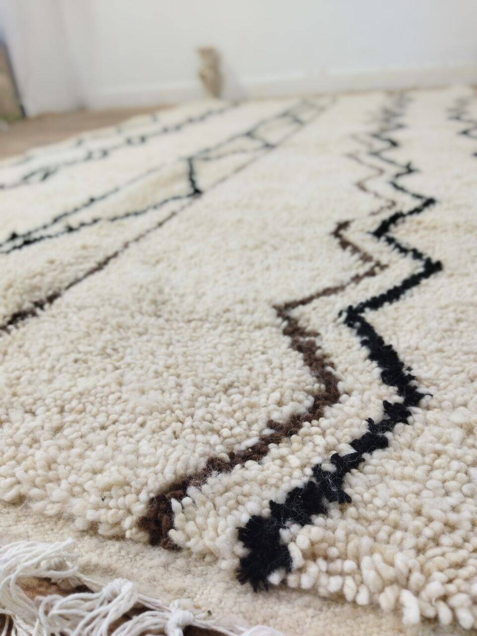Handmade Moroccan Berber Rug 277 X 157 CM