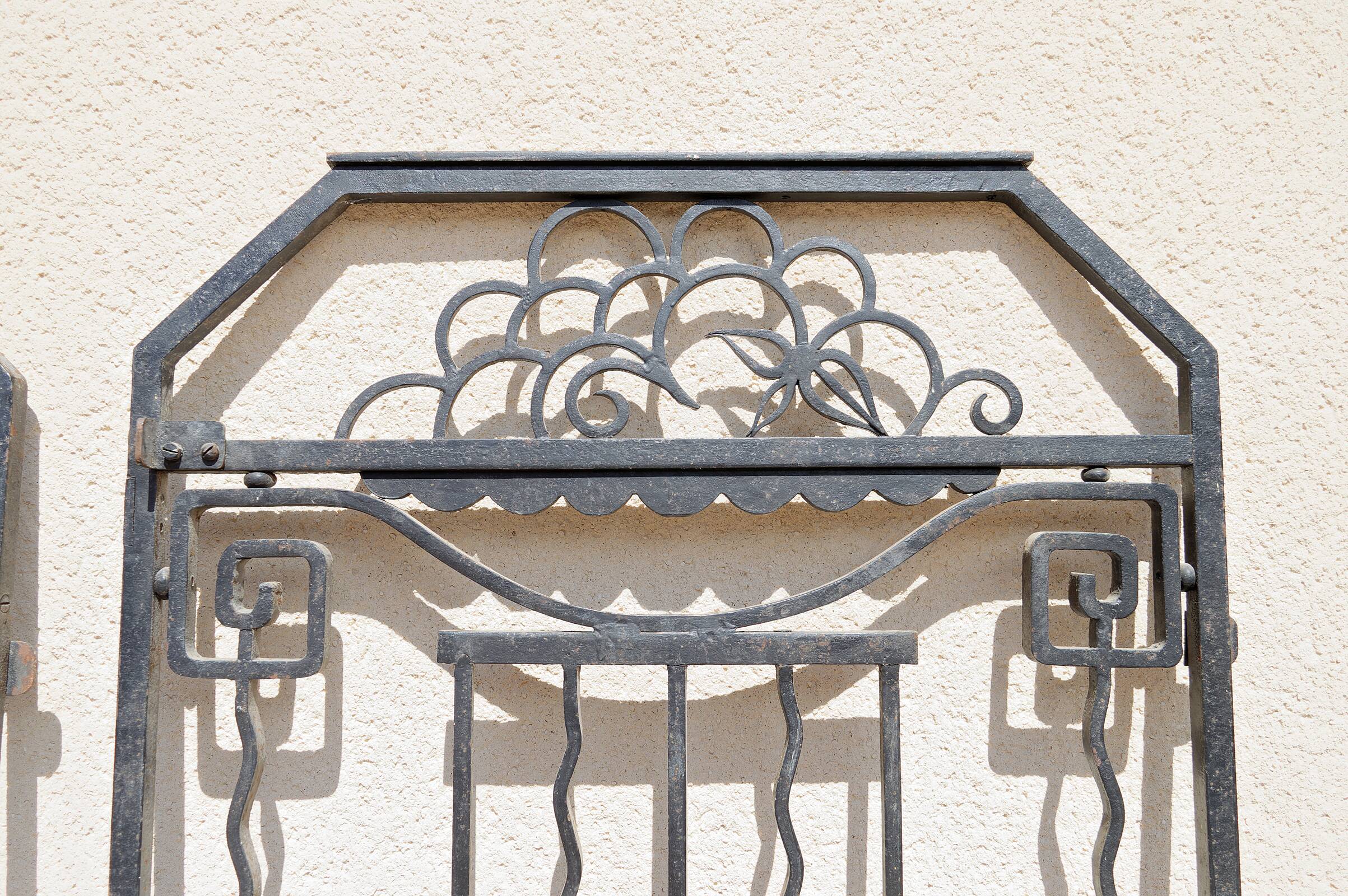 Pair of Art Deco wrought iron doors, circa 1925
