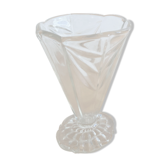 Diabolo-shaped glass vase