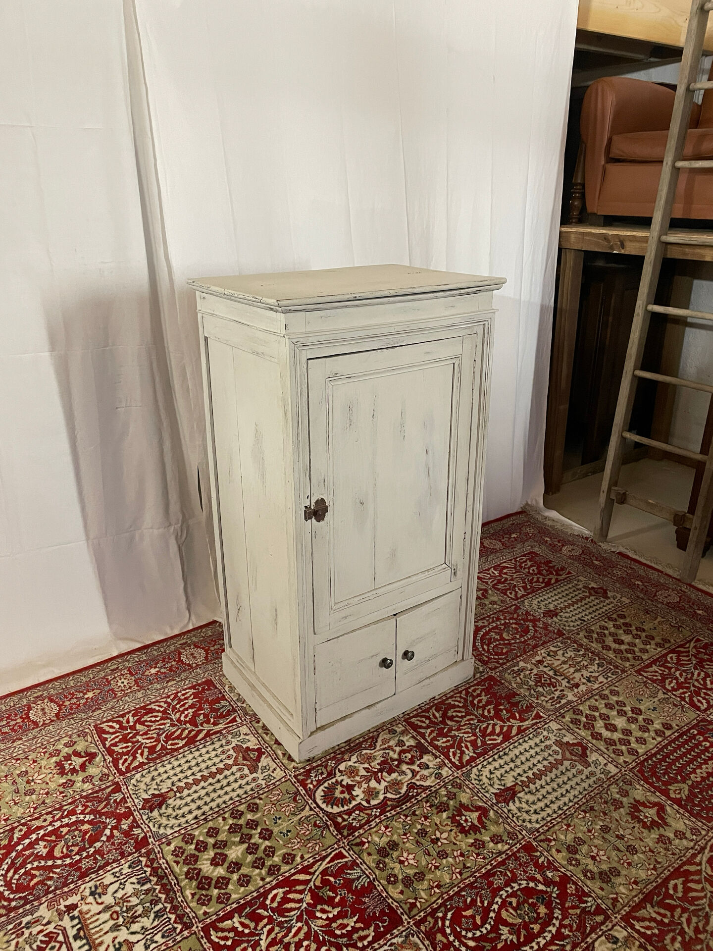 Meuble de métier ancien patiné
