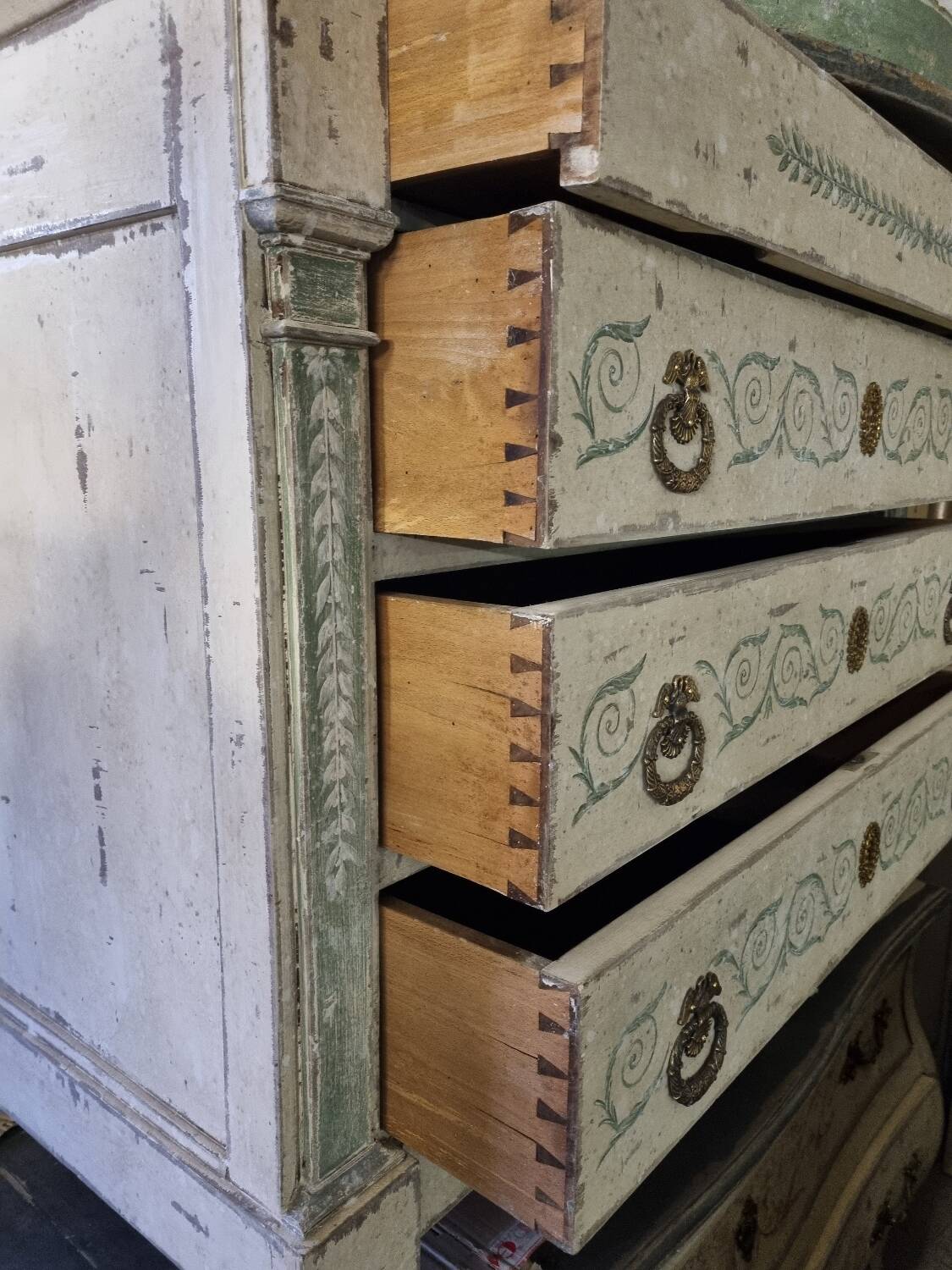 Old chest of drawers