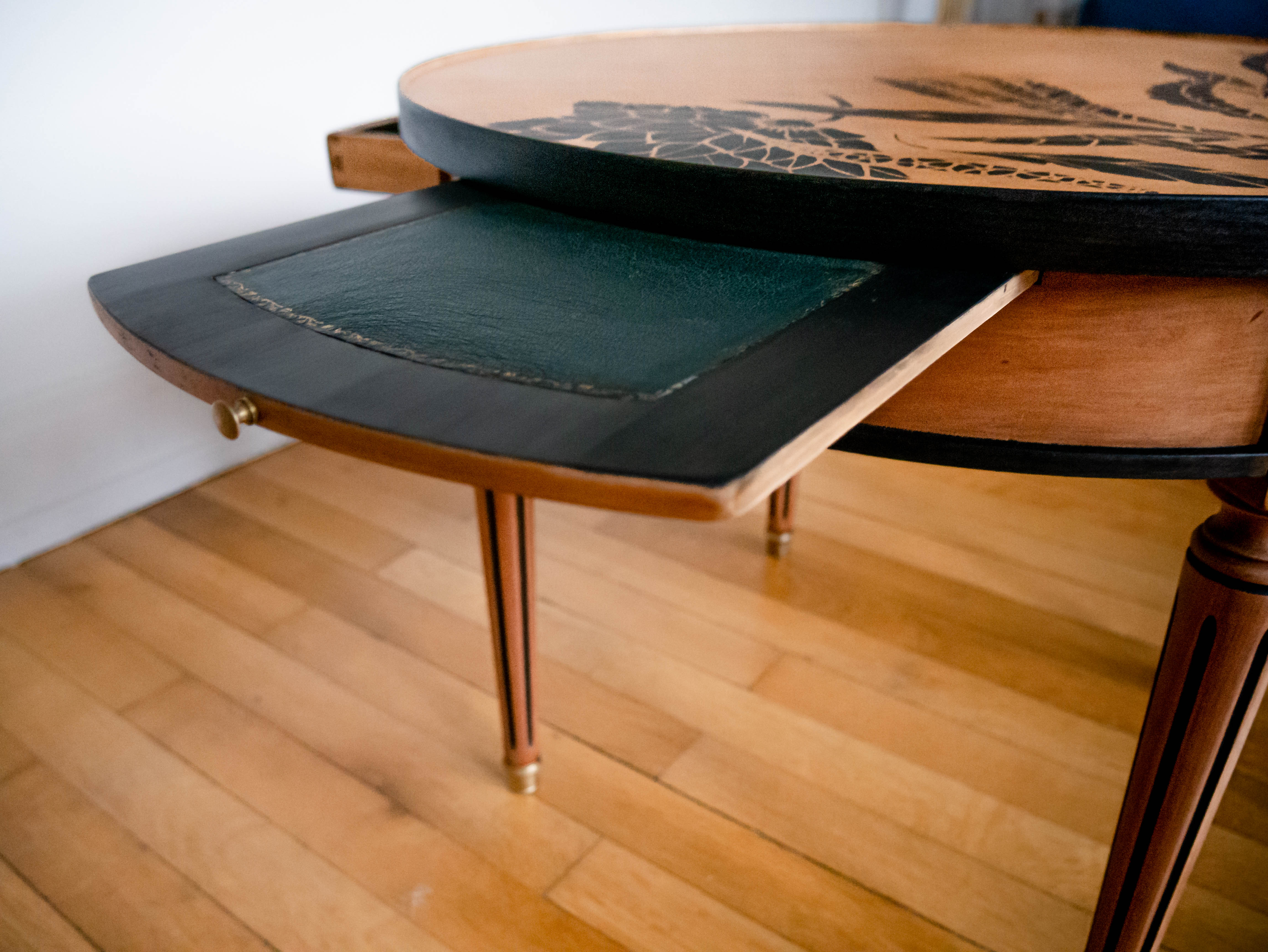 Round wooden hot water bottle coffee table