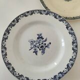 8 ironstone plates from the 19th century in blue camaïeu, mixed manufacturers.