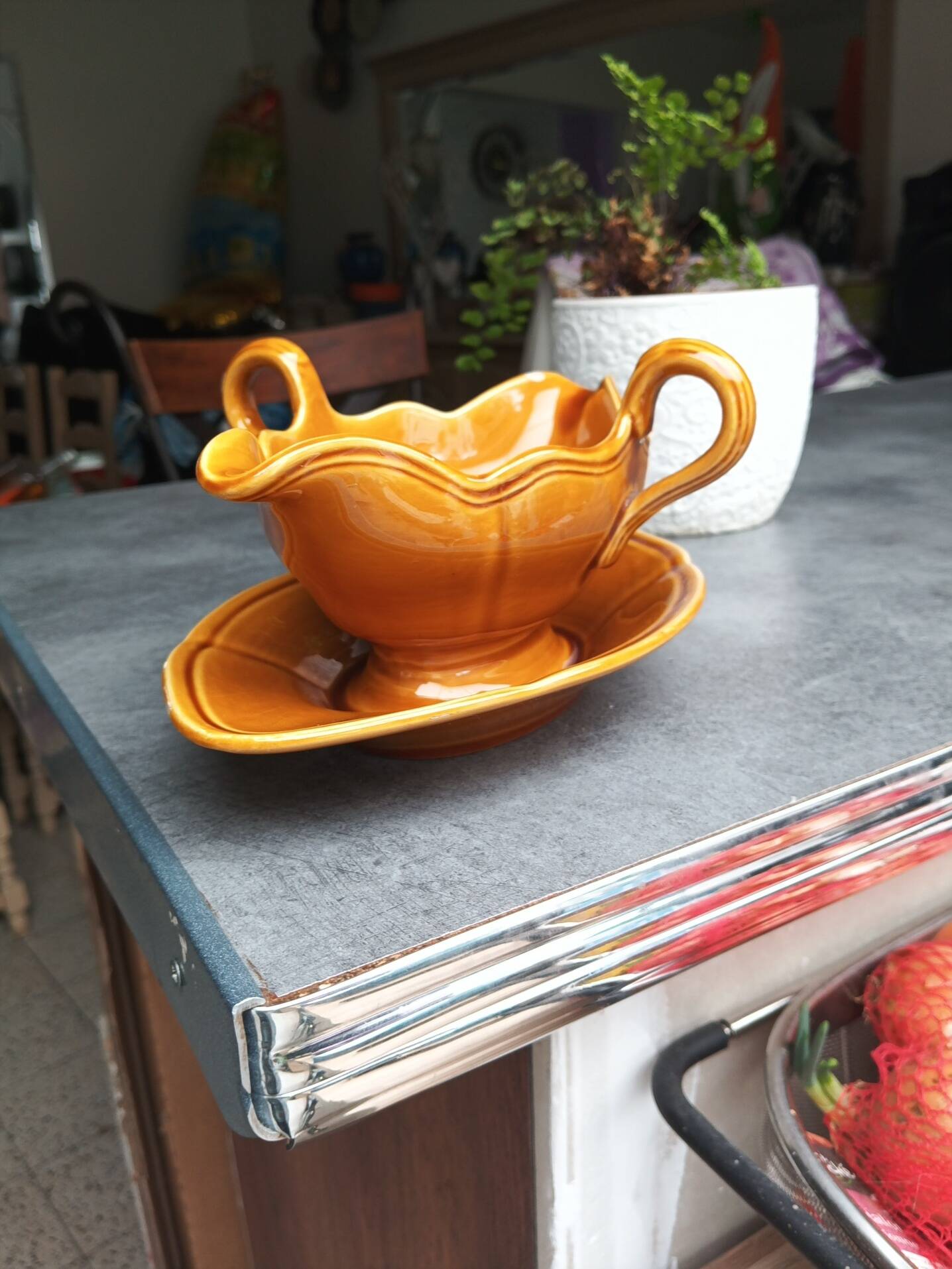 Lunéville sauce boat honey Louis XV
