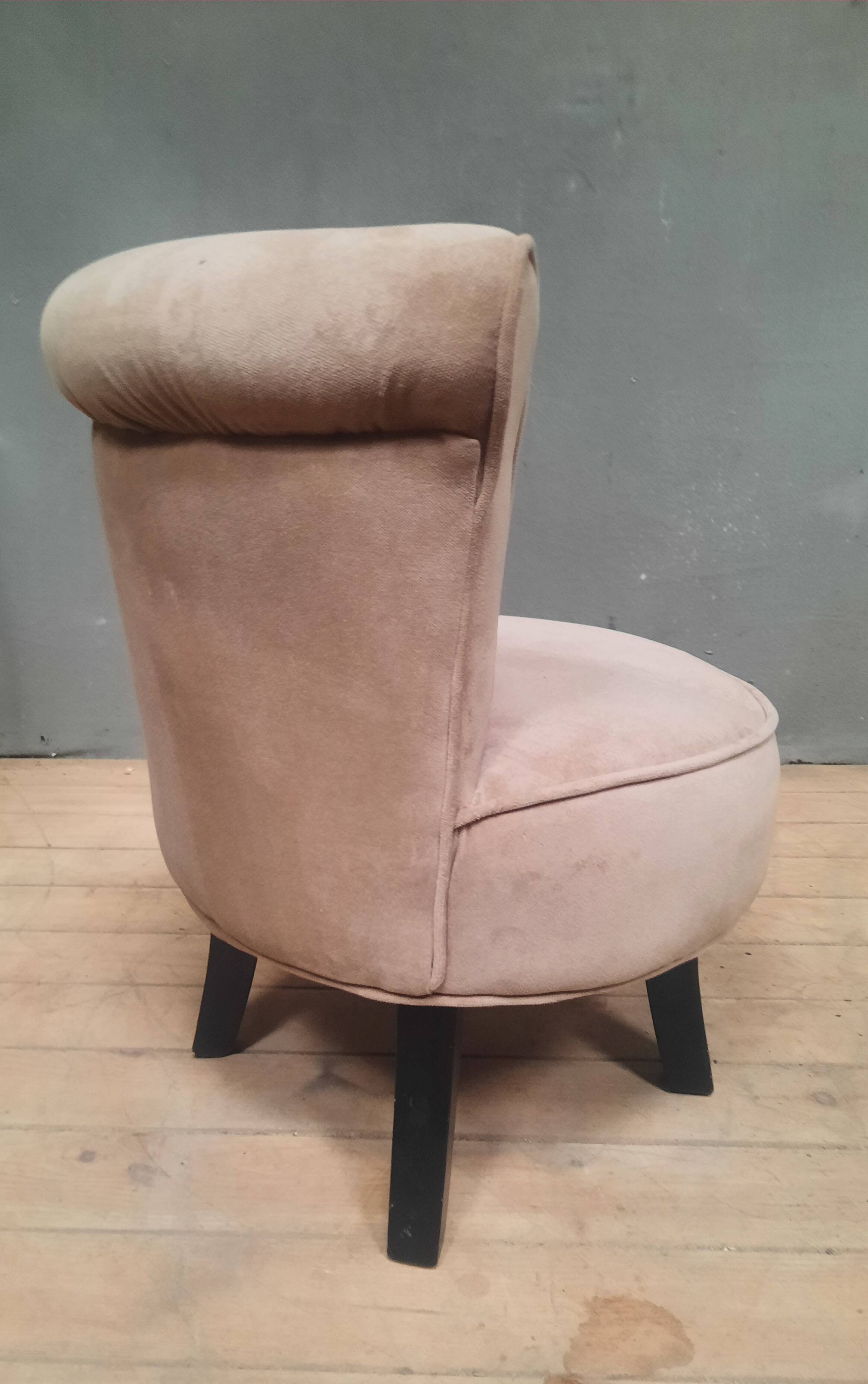 Velvet dressing table chair