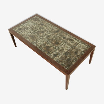 Tile table