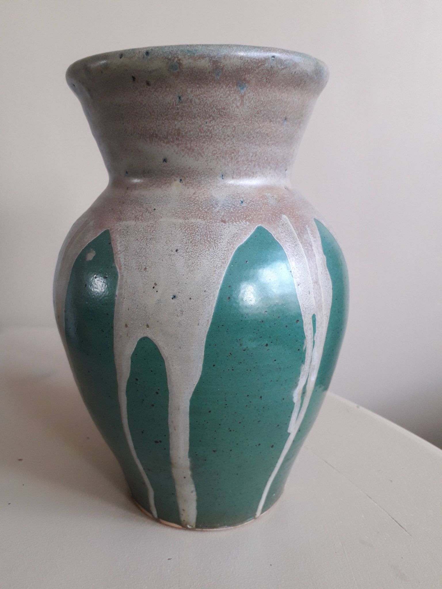 Vintage ceramic vase from Germany, very original.