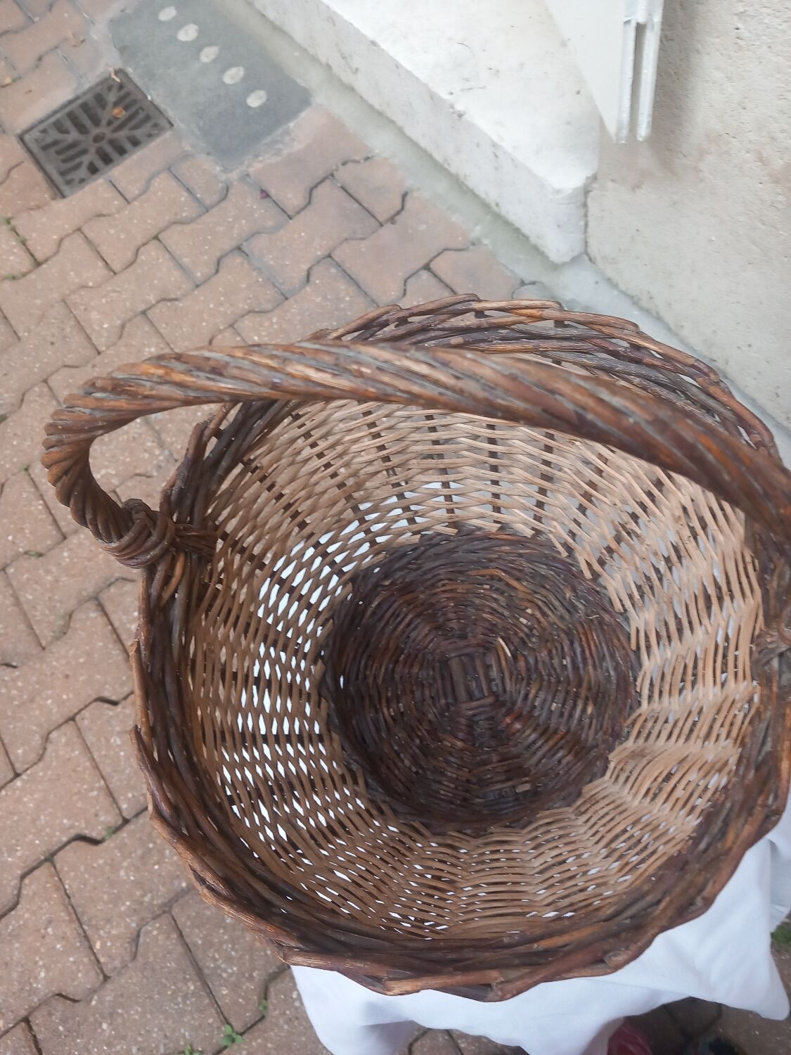 Panier tressé osier et noisetier
