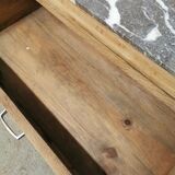 Chest of drawers in wooden foot mustache